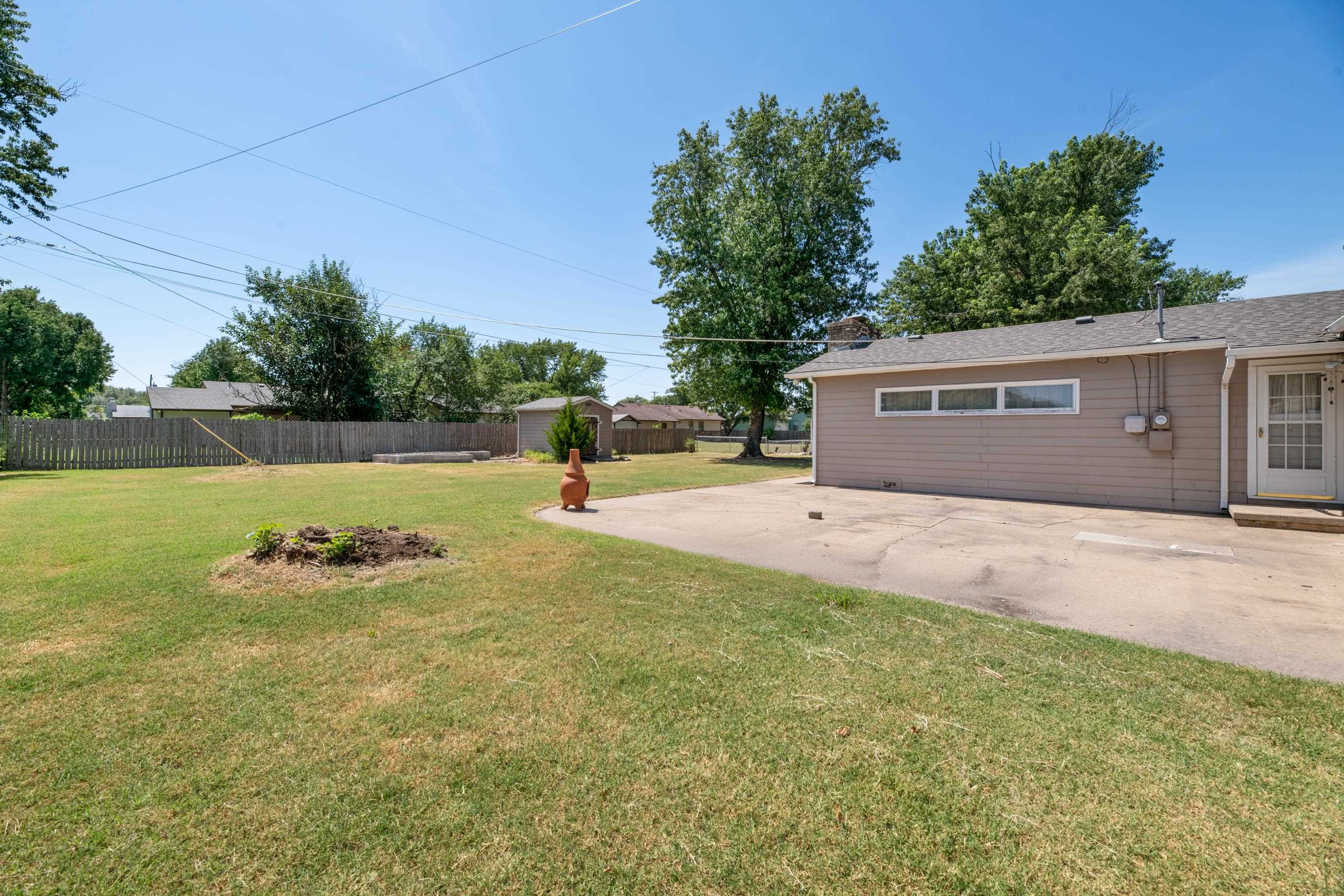 1011 W Lockwood St. Property Photo 35