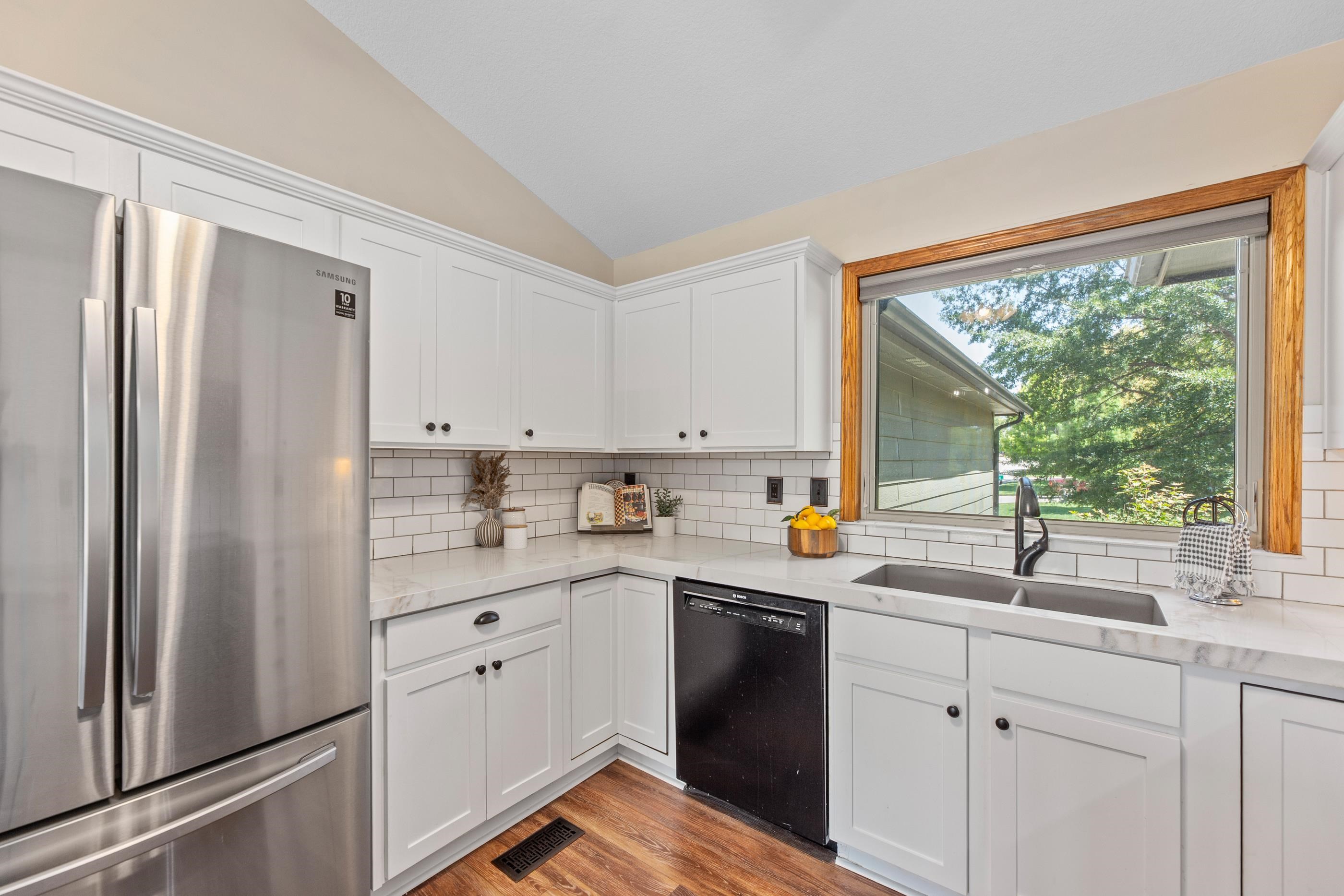 409 N Jaax St Property Photo 12