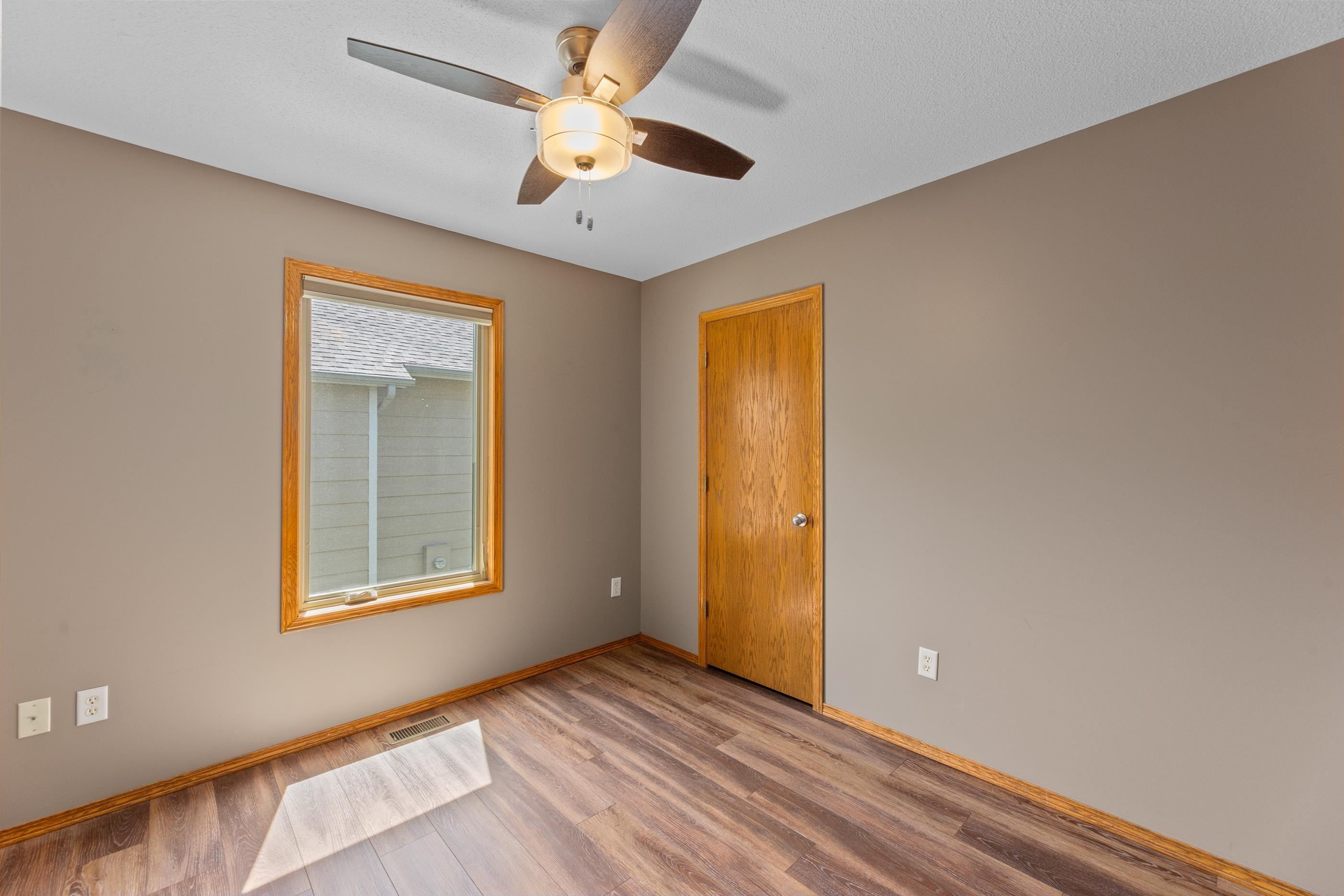 409 N Jaax St Property Photo 19