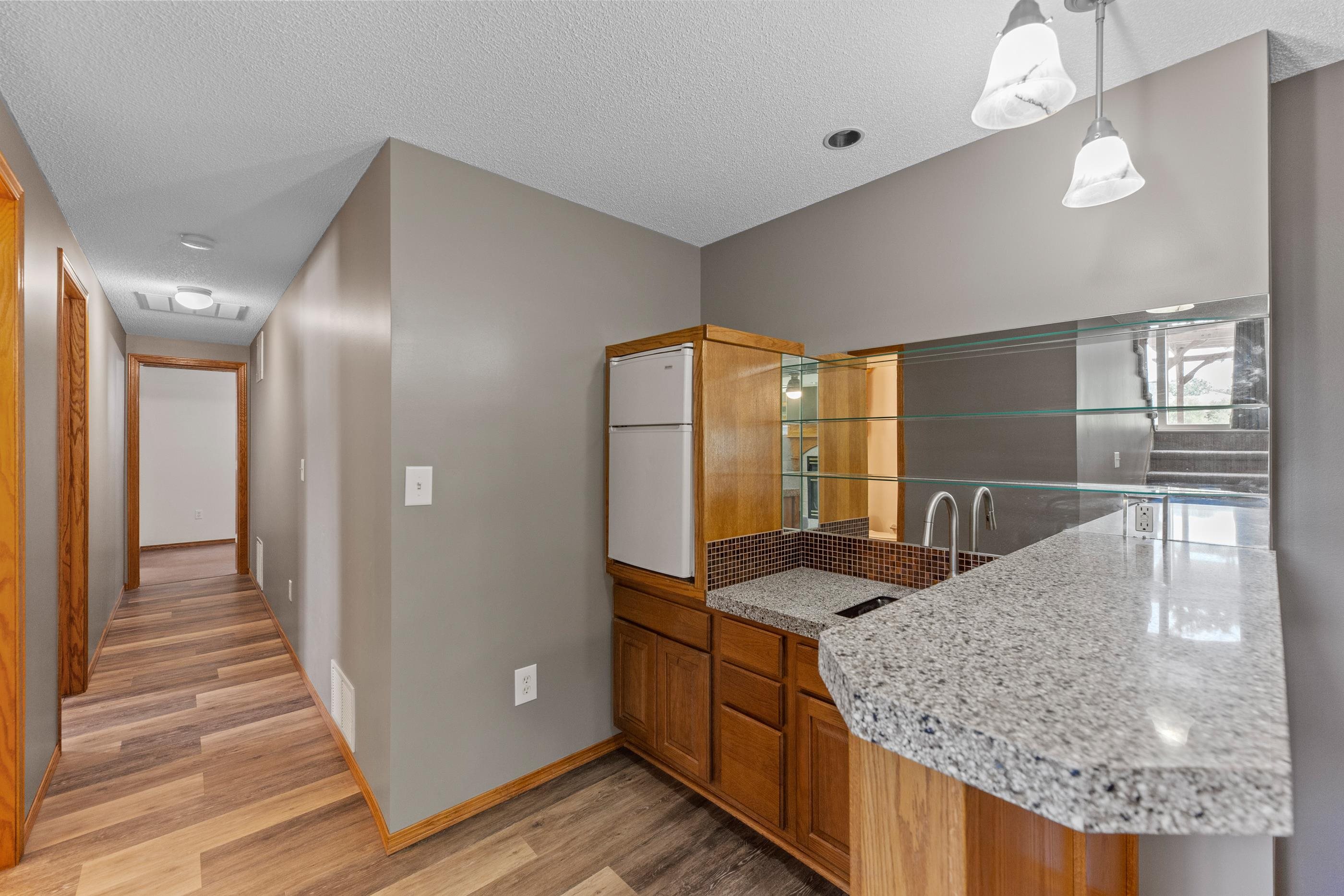 409 N Jaax St Property Photo 21