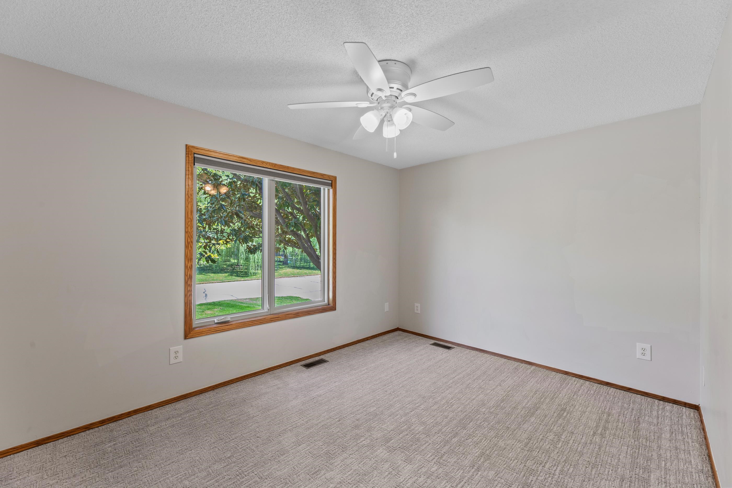 409 N Jaax St Property Photo 25