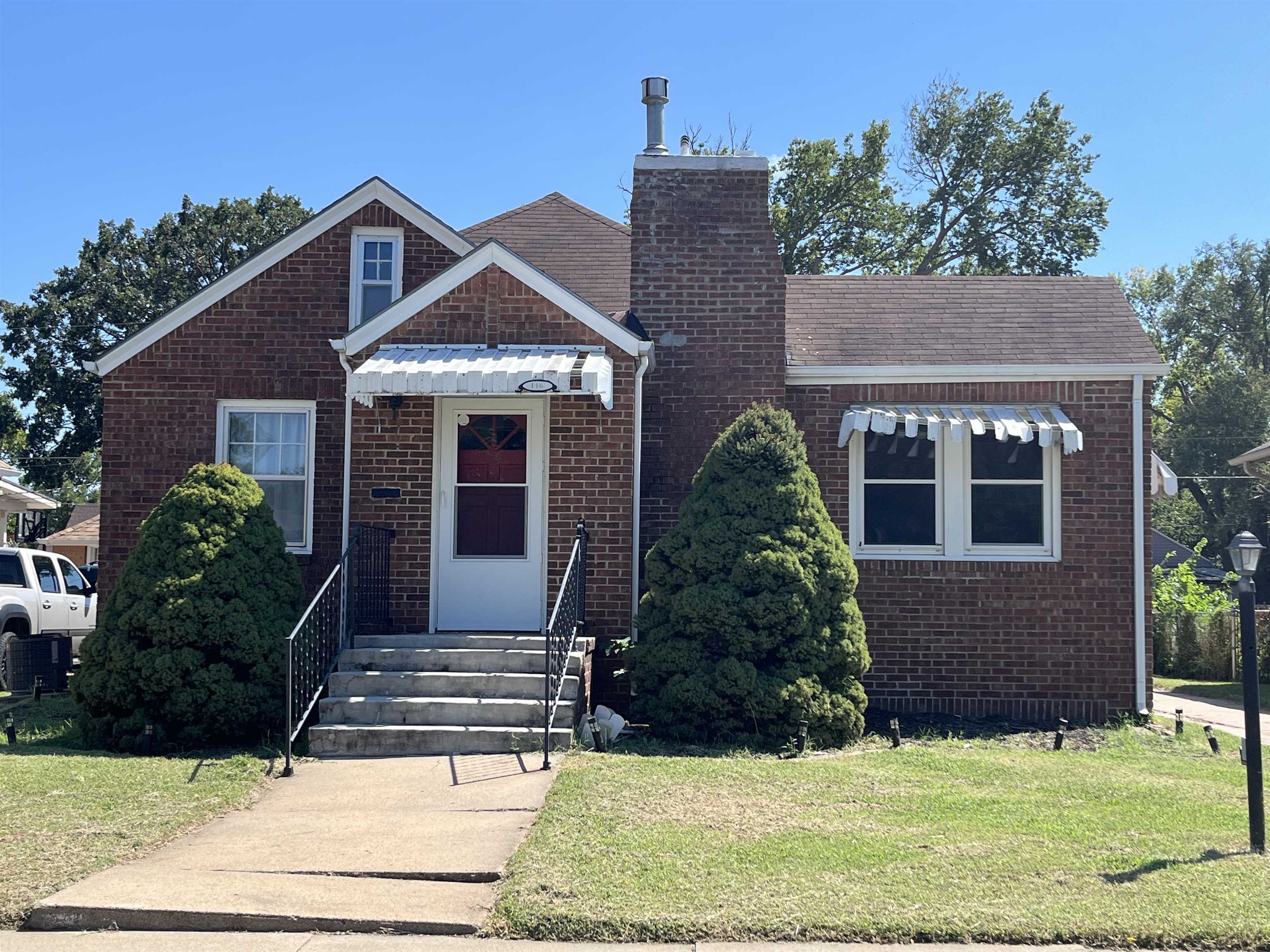 116 E Minneapolis Avenue Property Photo 1