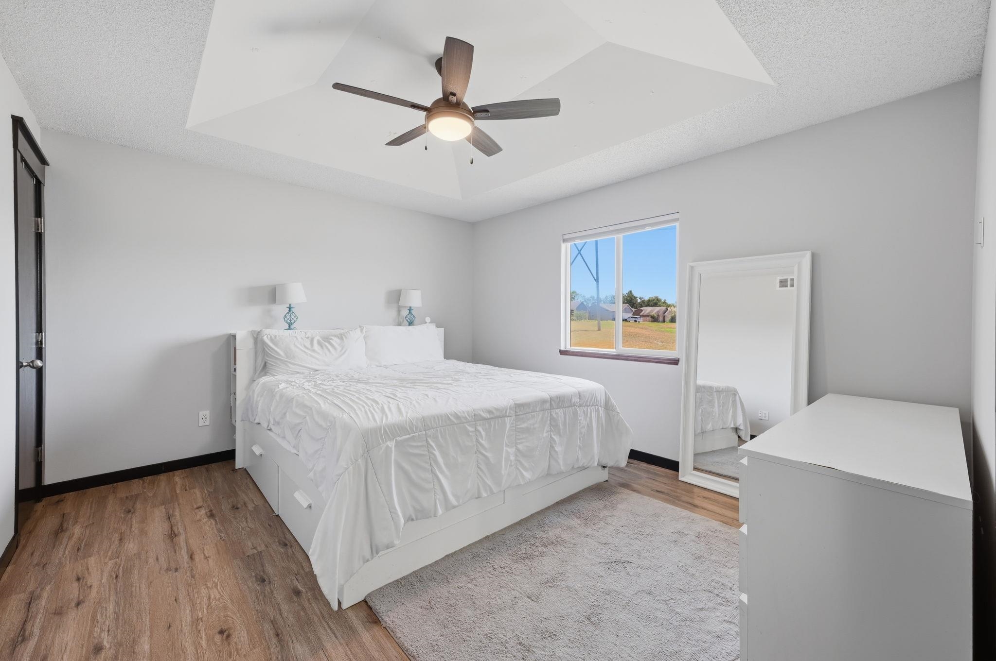 6906 N Wendell Property Photo 14
