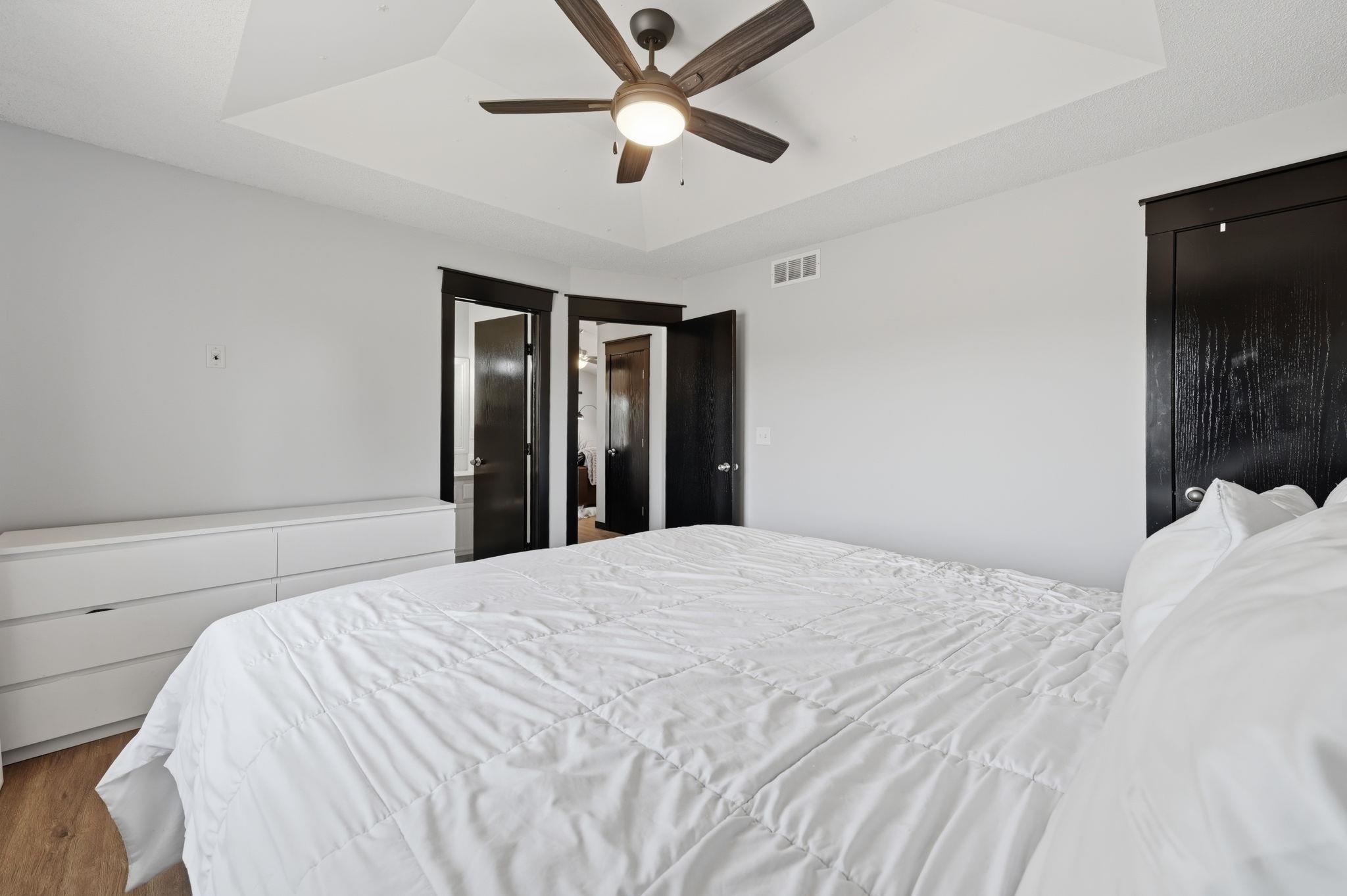 6906 N Wendell Property Photo 15