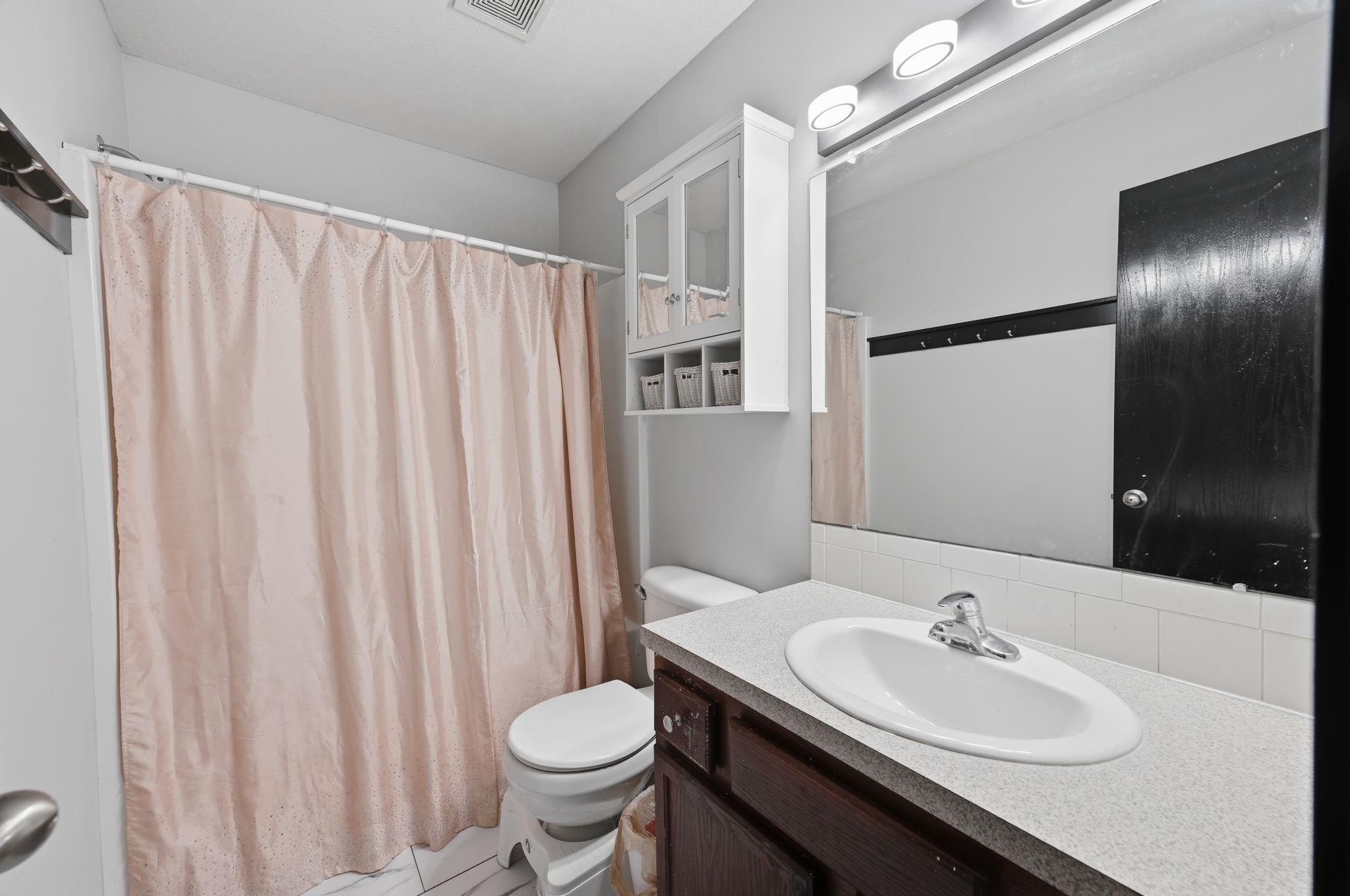 6906 N Wendell Property Photo 18