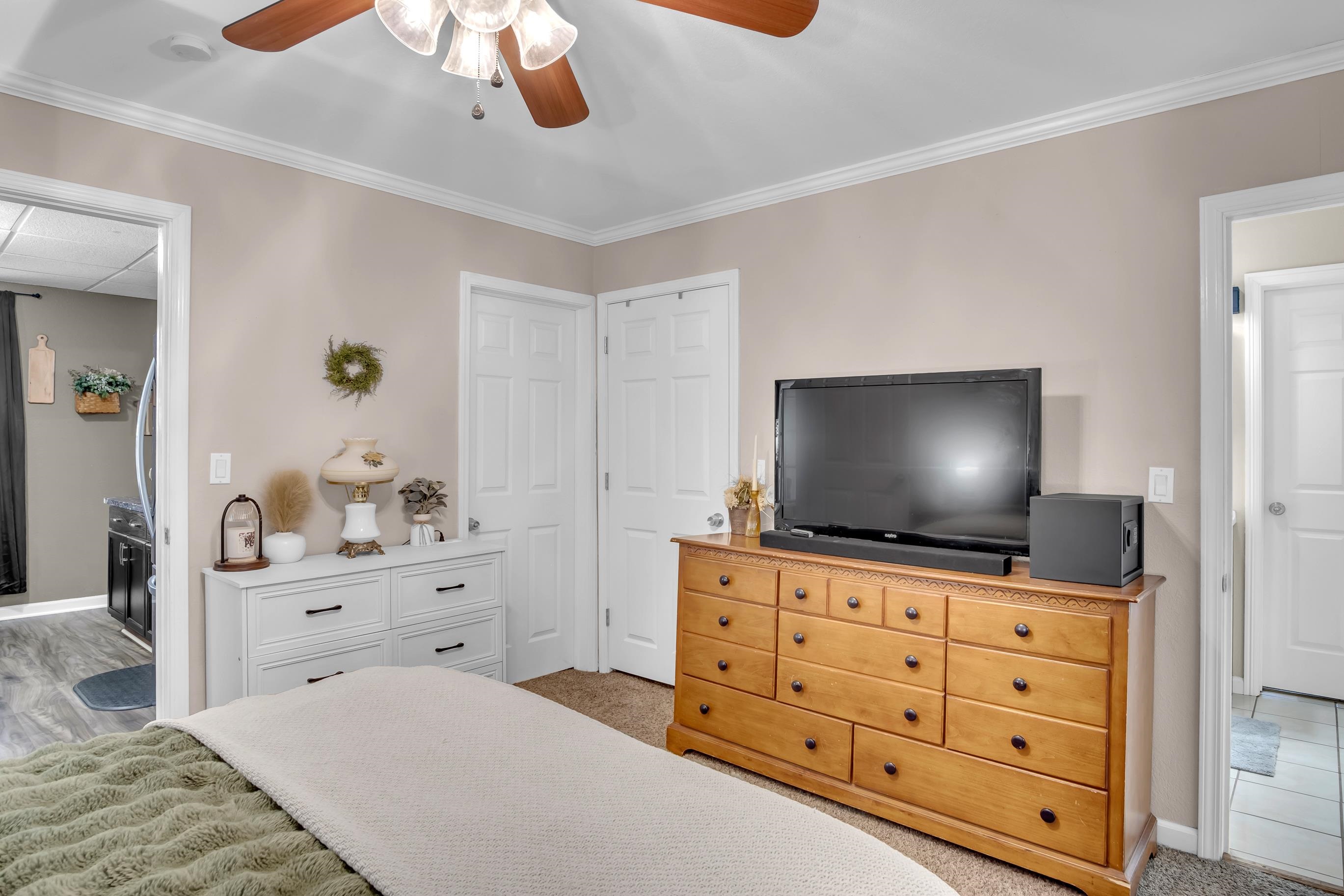 1113 N Main Property Photo 17