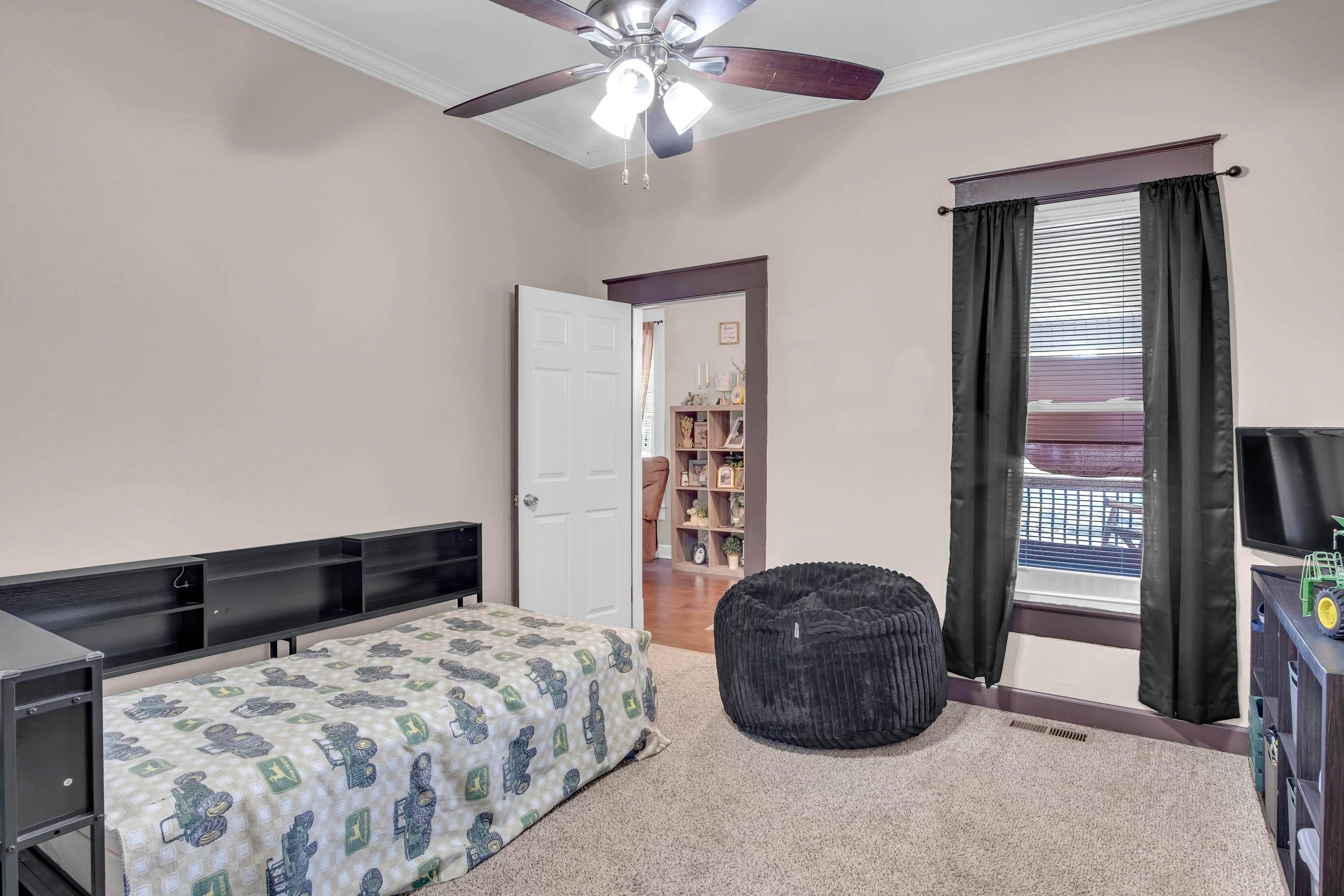 1113 N Main Property Photo 22