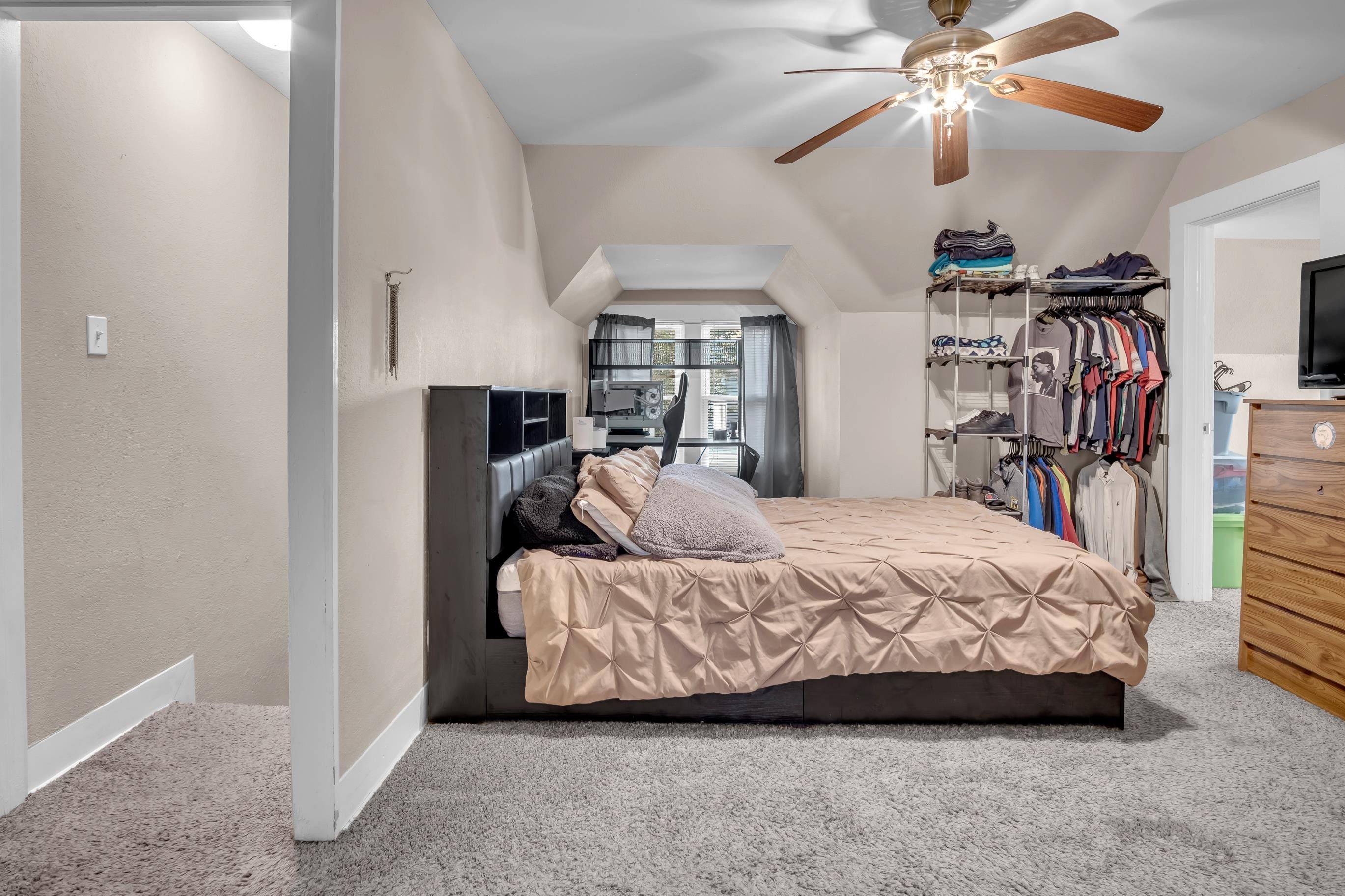 1113 N Main Property Photo 23
