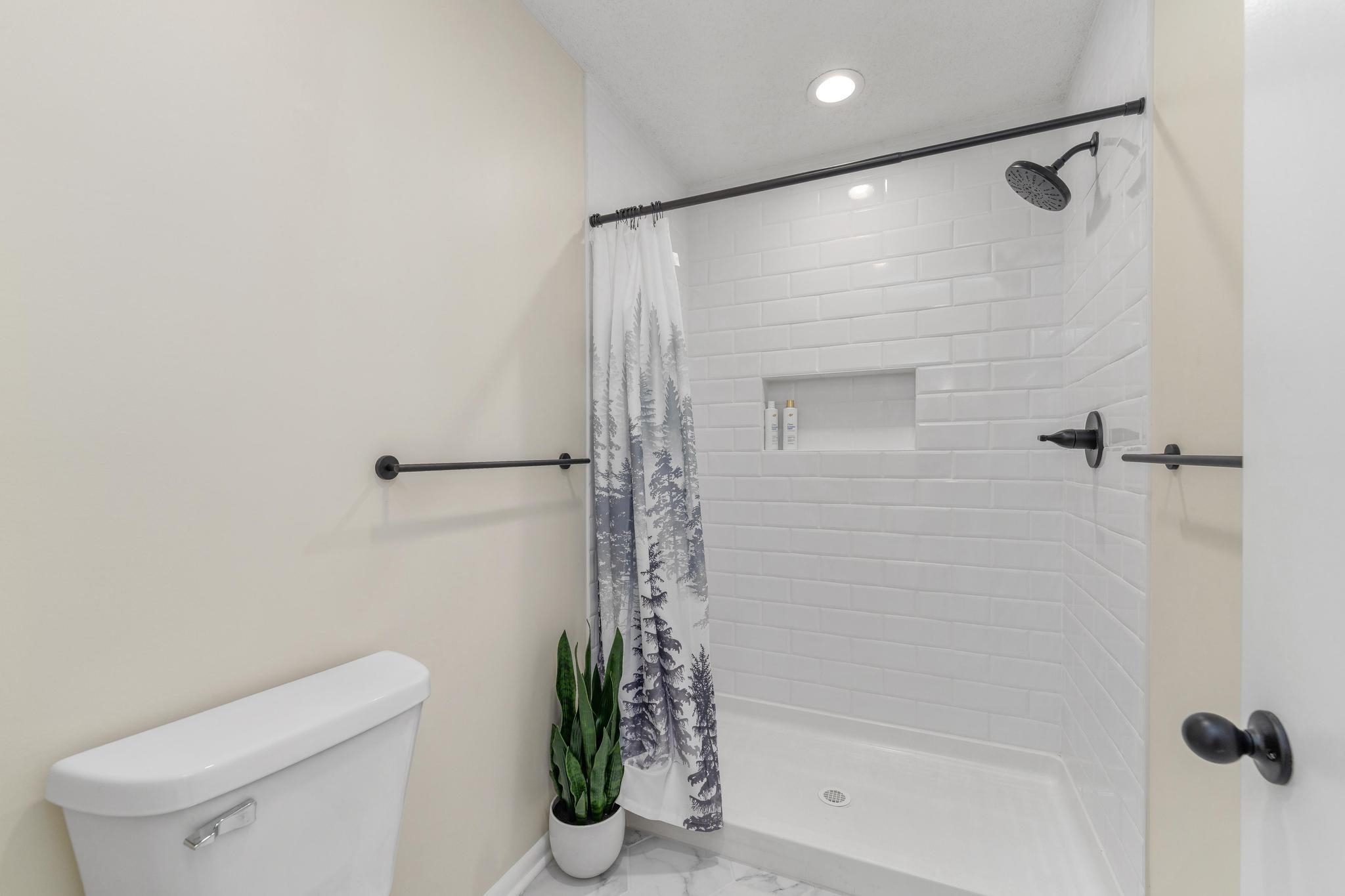 1325 N Covington Cir Property Photo 17