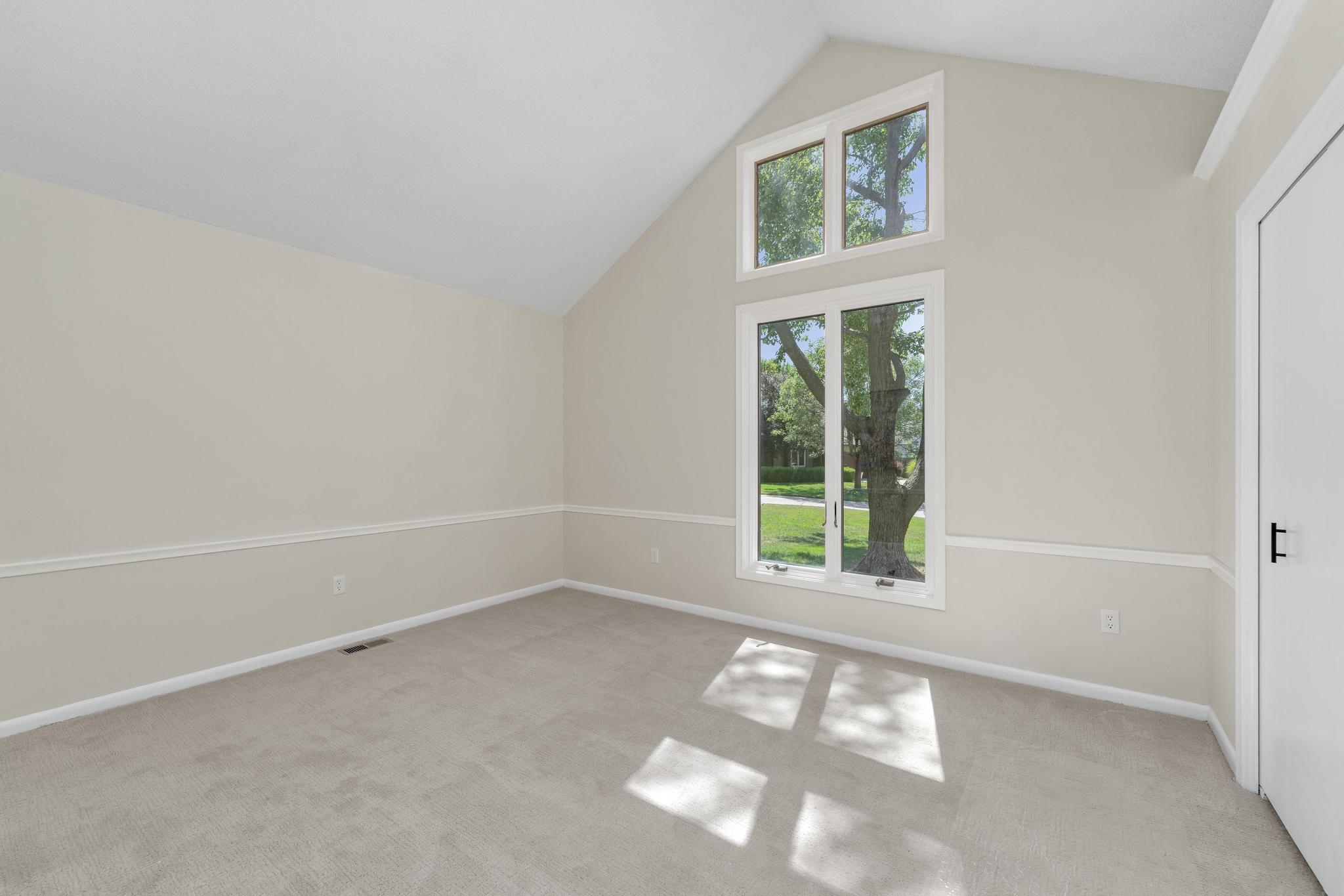 1325 N Covington Cir Property Photo 18