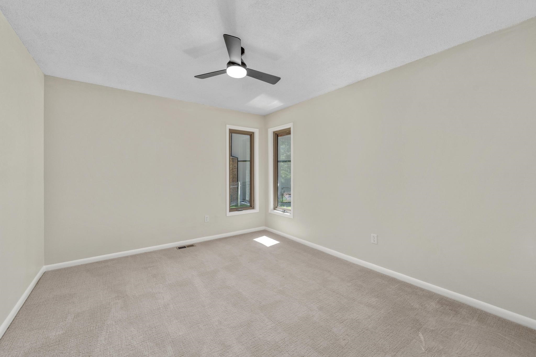 1325 N Covington Cir Property Photo 20