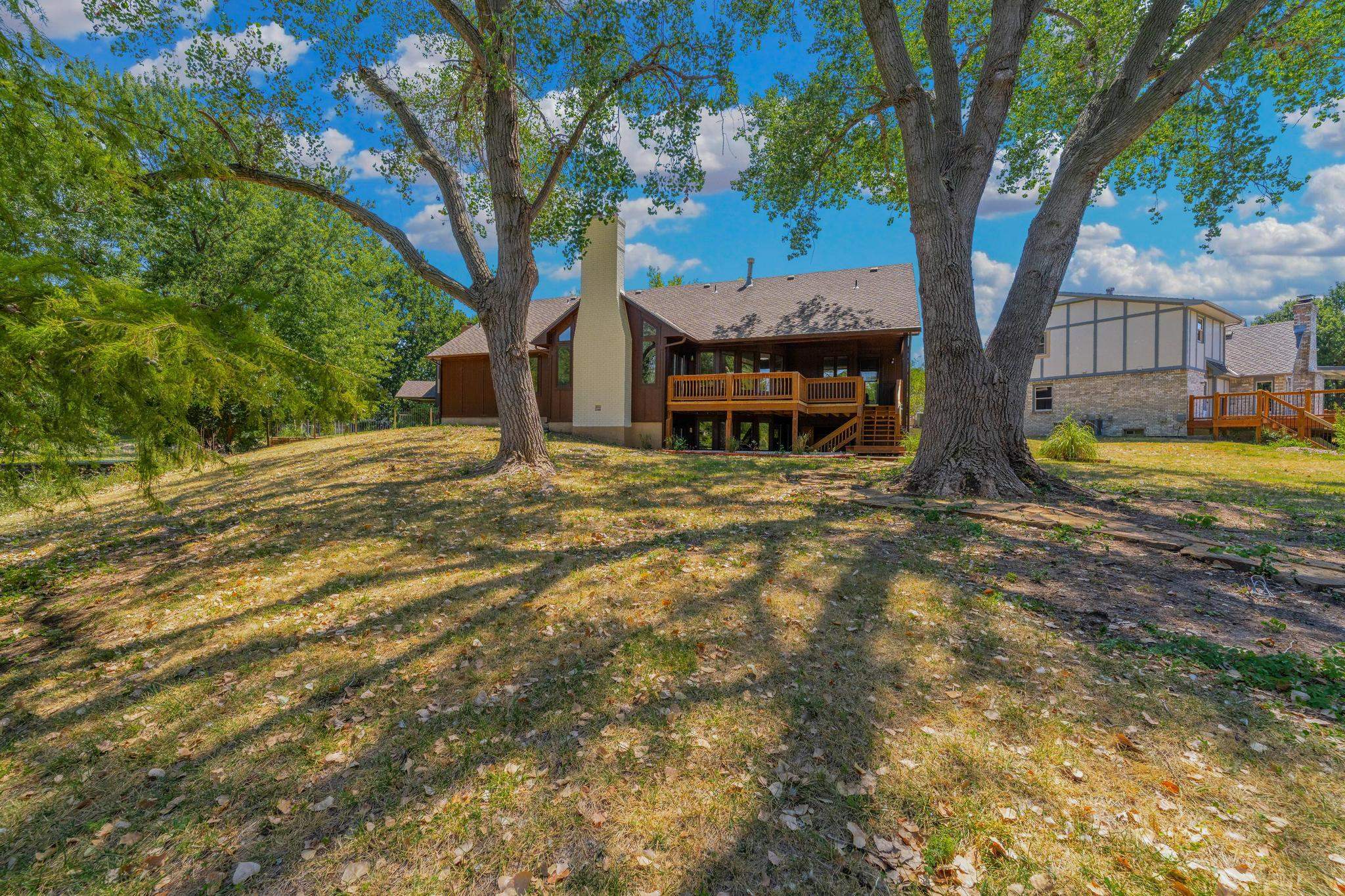 1325 N Covington Cir Property Photo 32