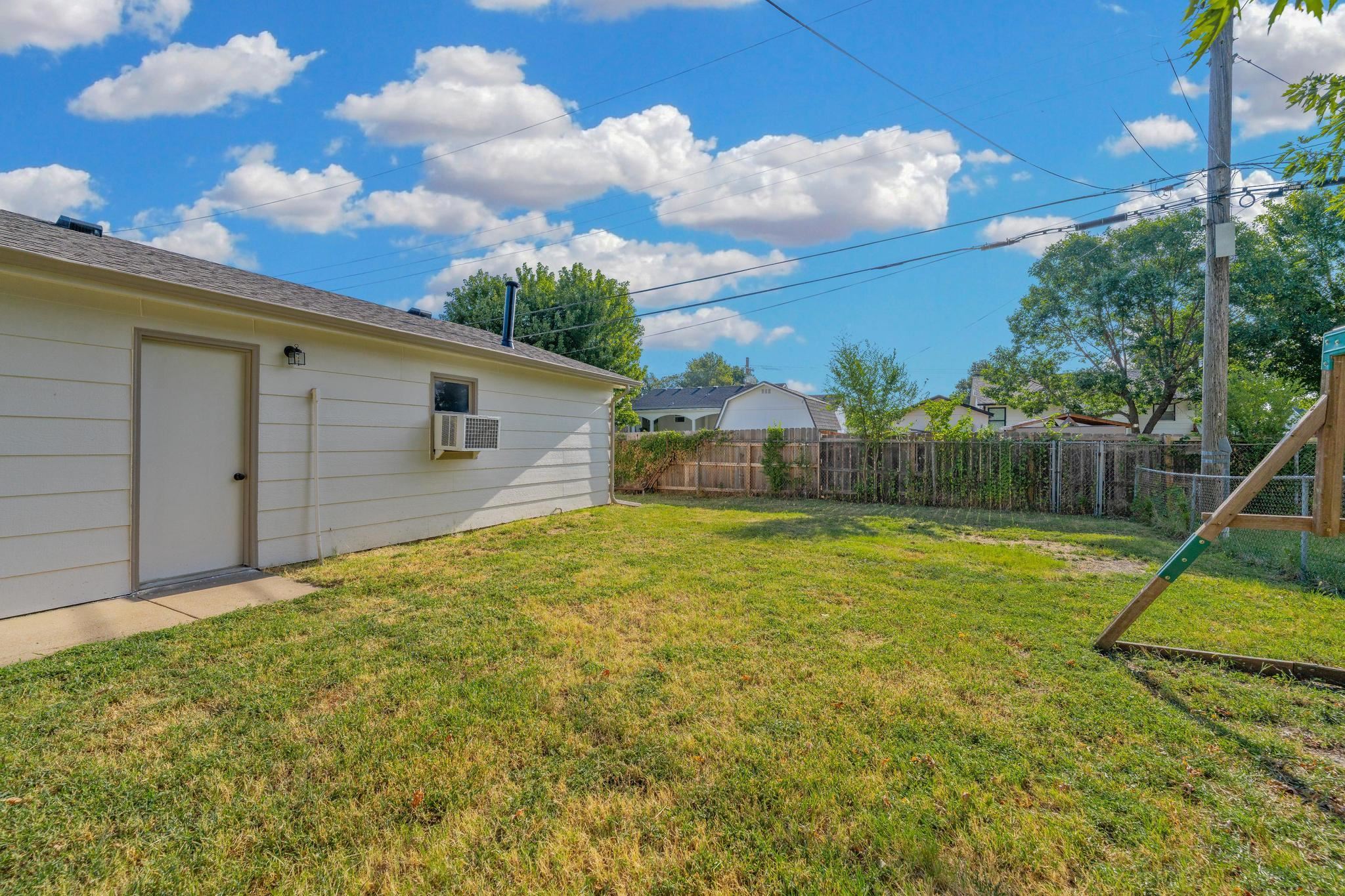 122 N Gow Property Photo 27