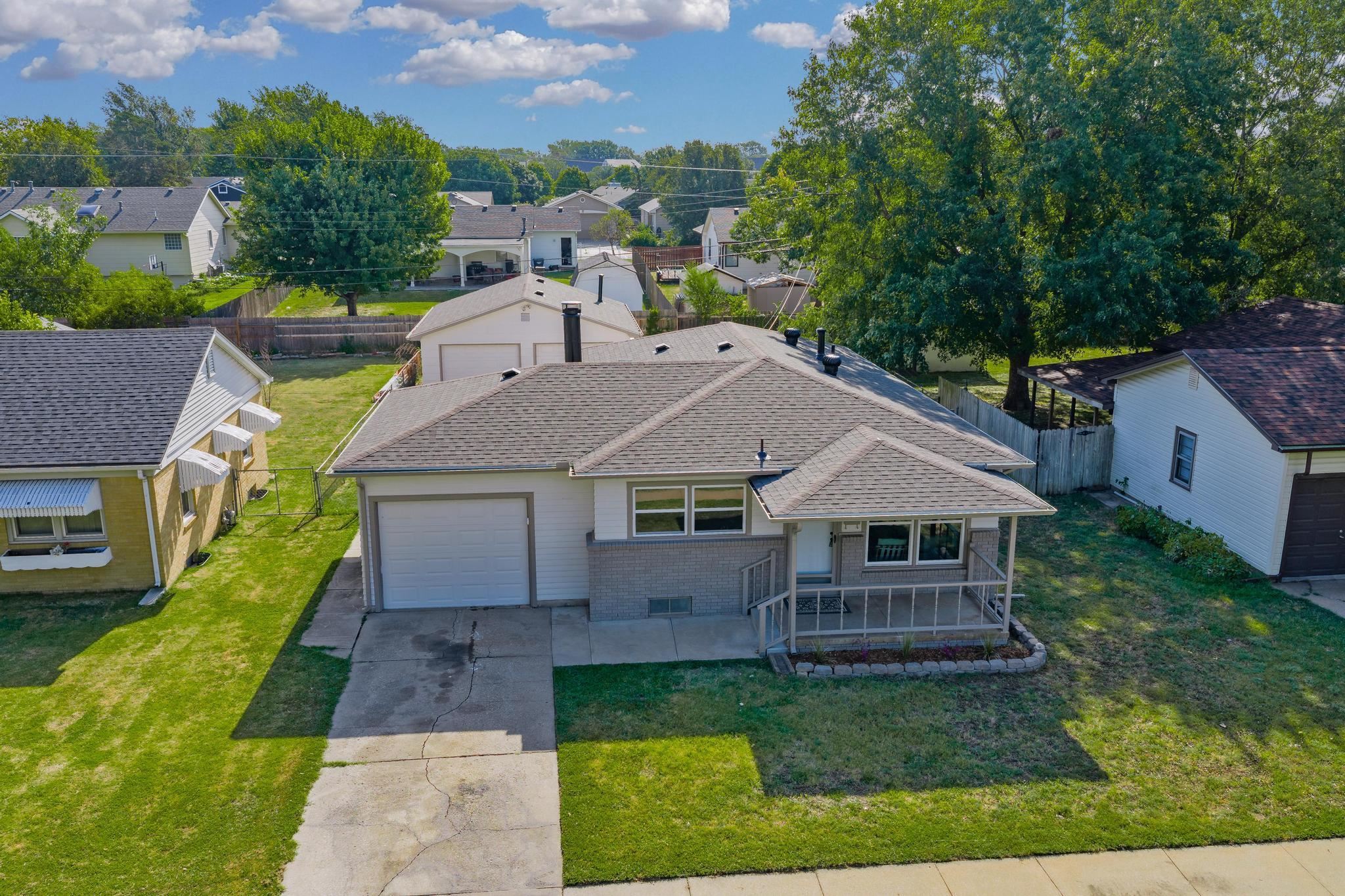 122 N Gow Property Photo 28