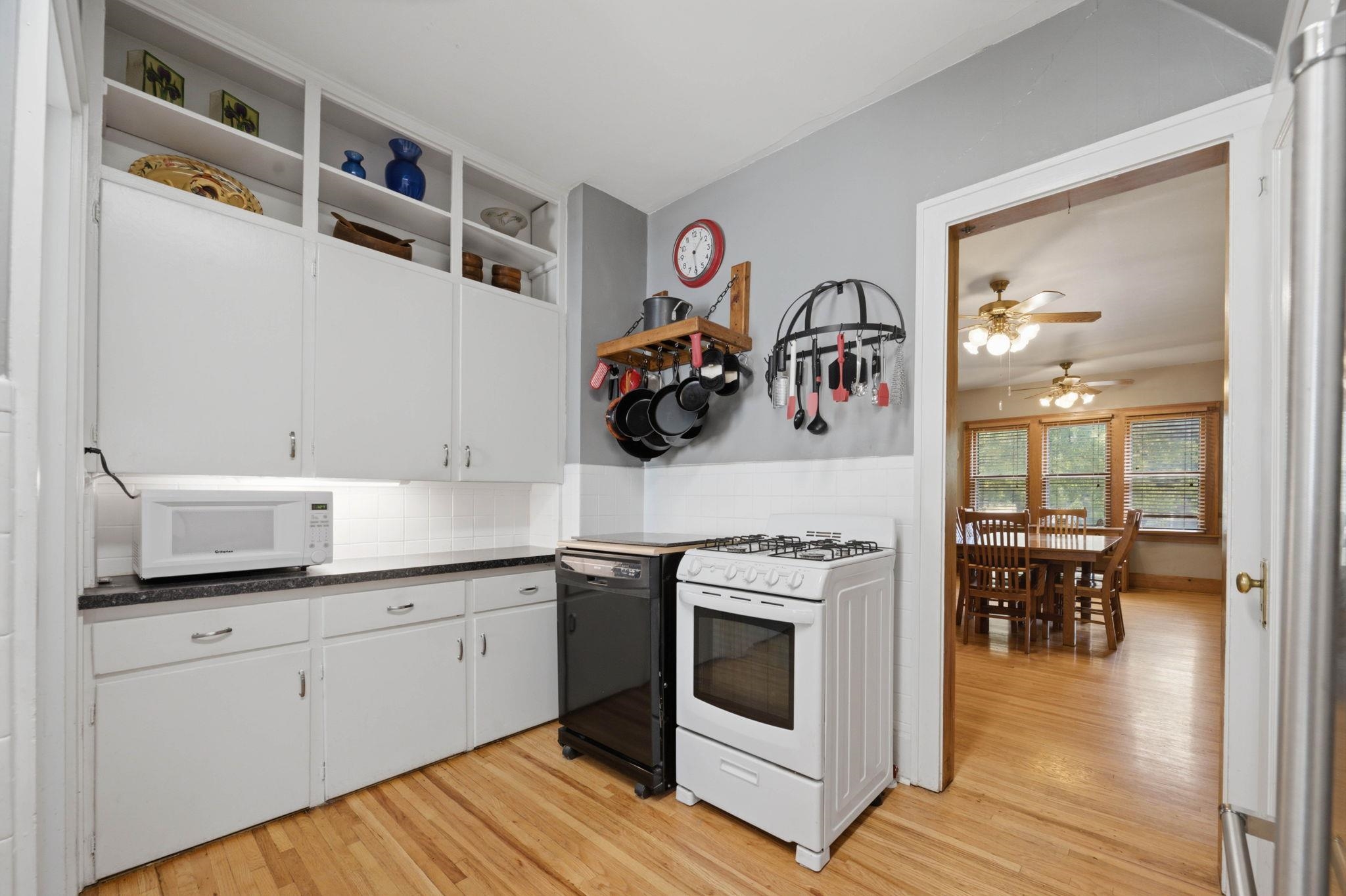 427 S Glenn St Property Photo 10