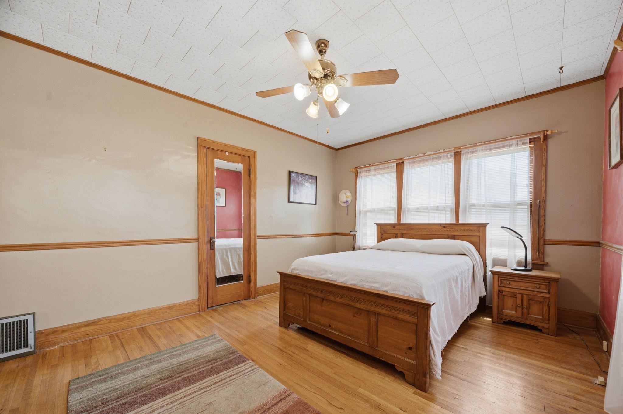 427 S Glenn St Property Photo 13