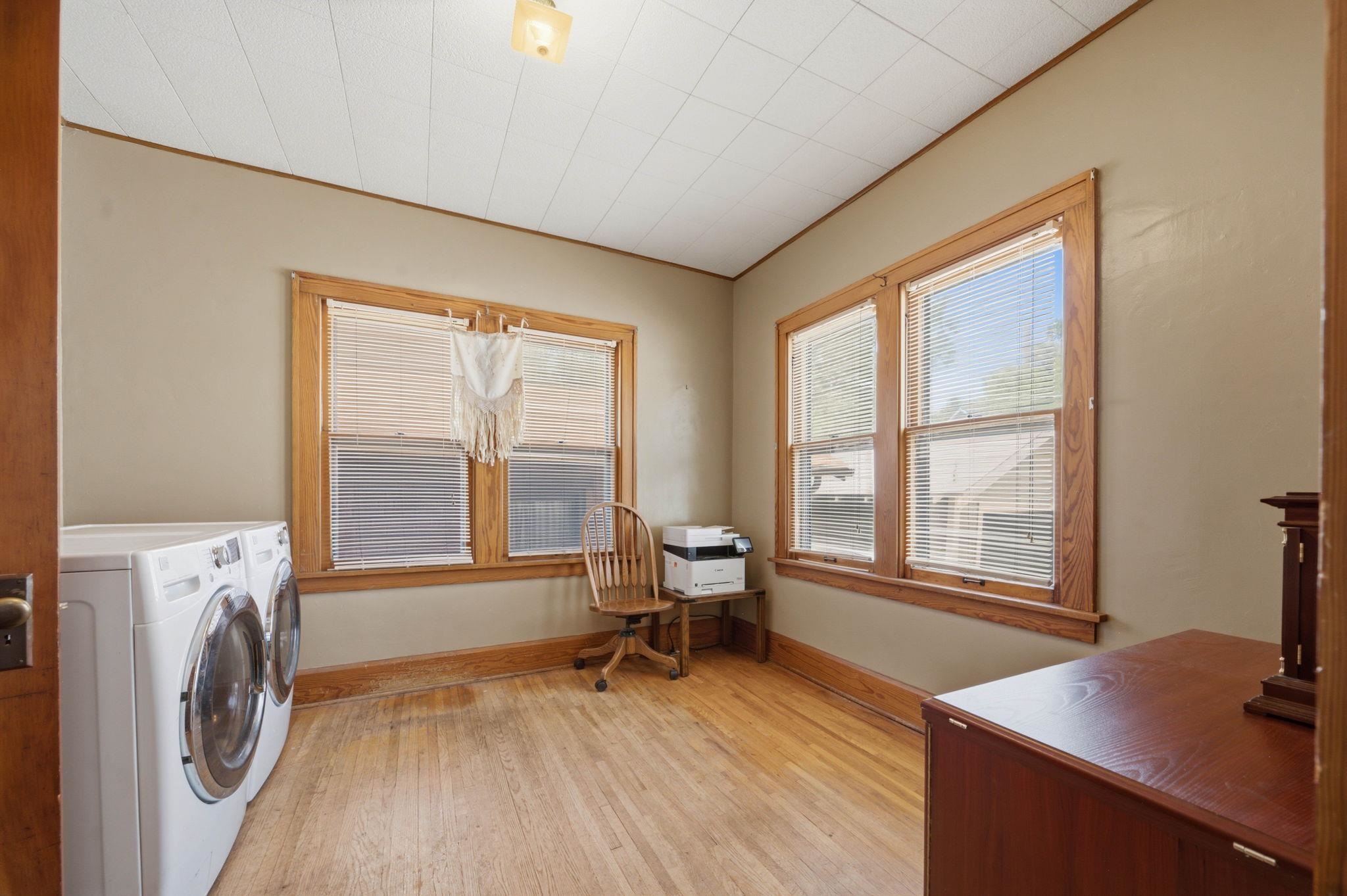 427 S Glenn St Property Photo 15