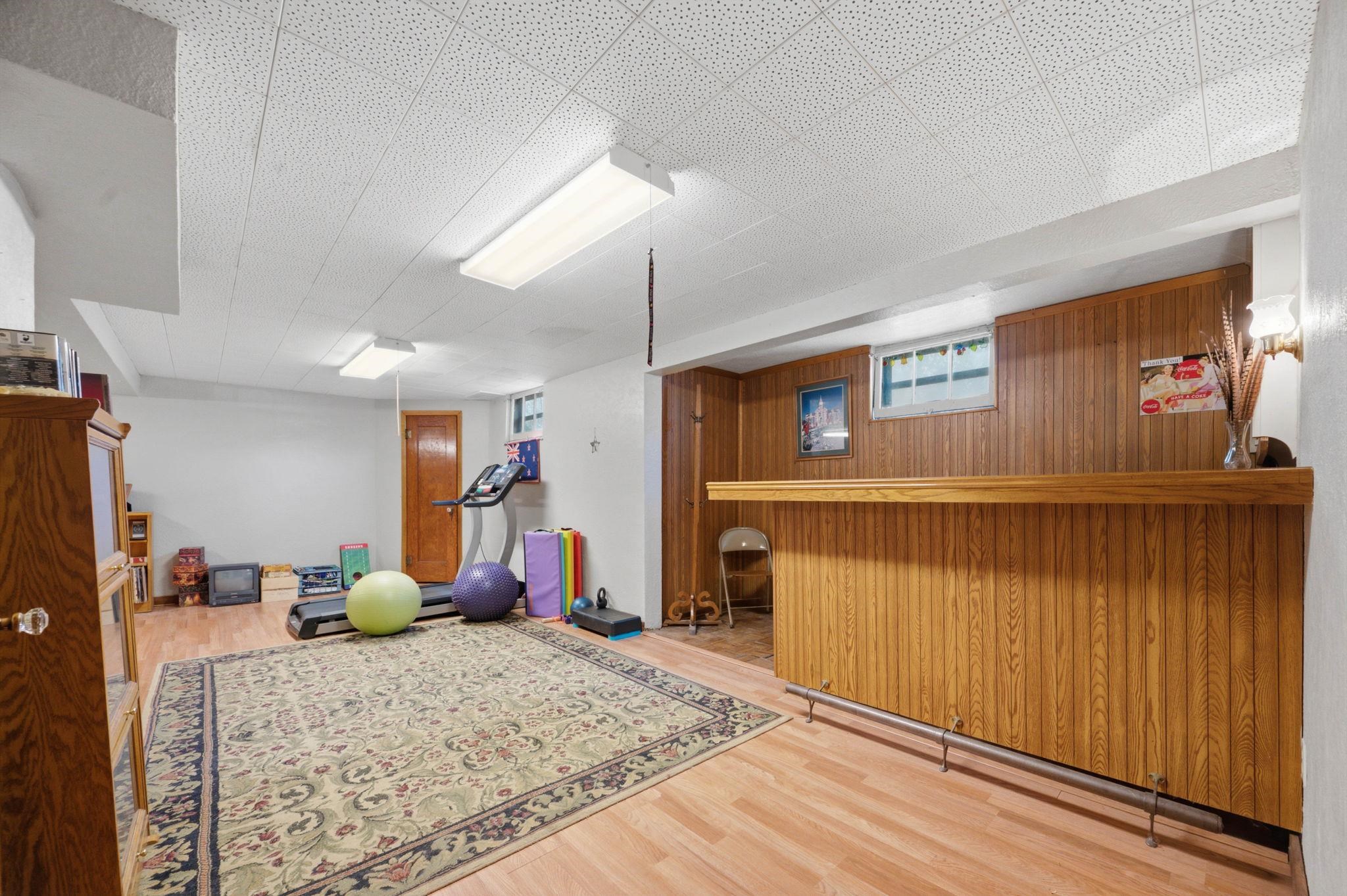 427 S Glenn St Property Photo 21