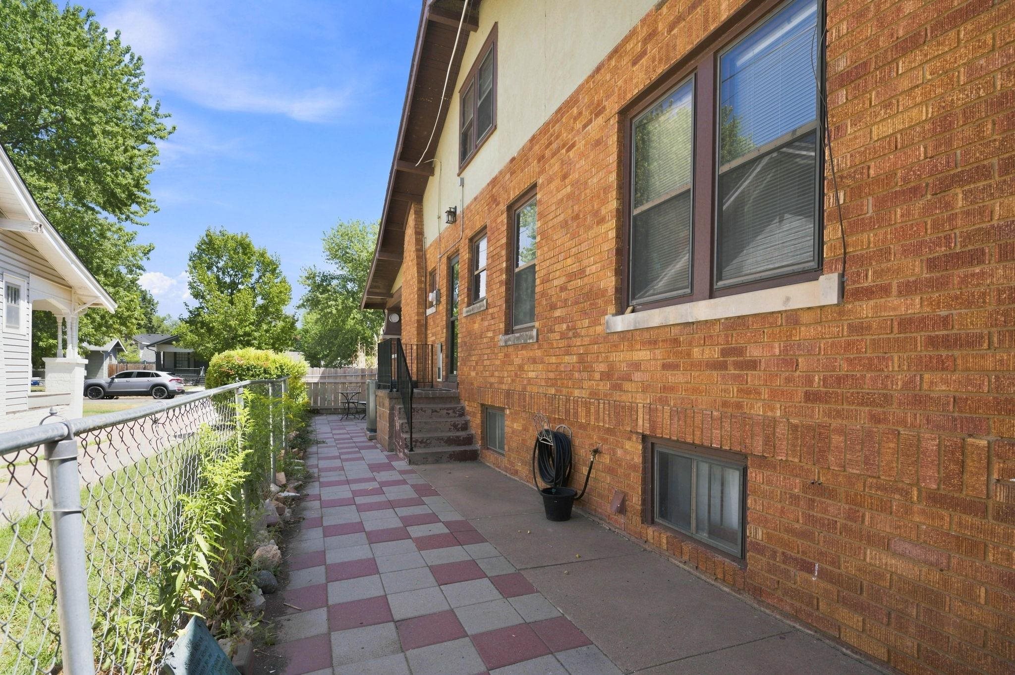 427 S Glenn St Property Photo 29