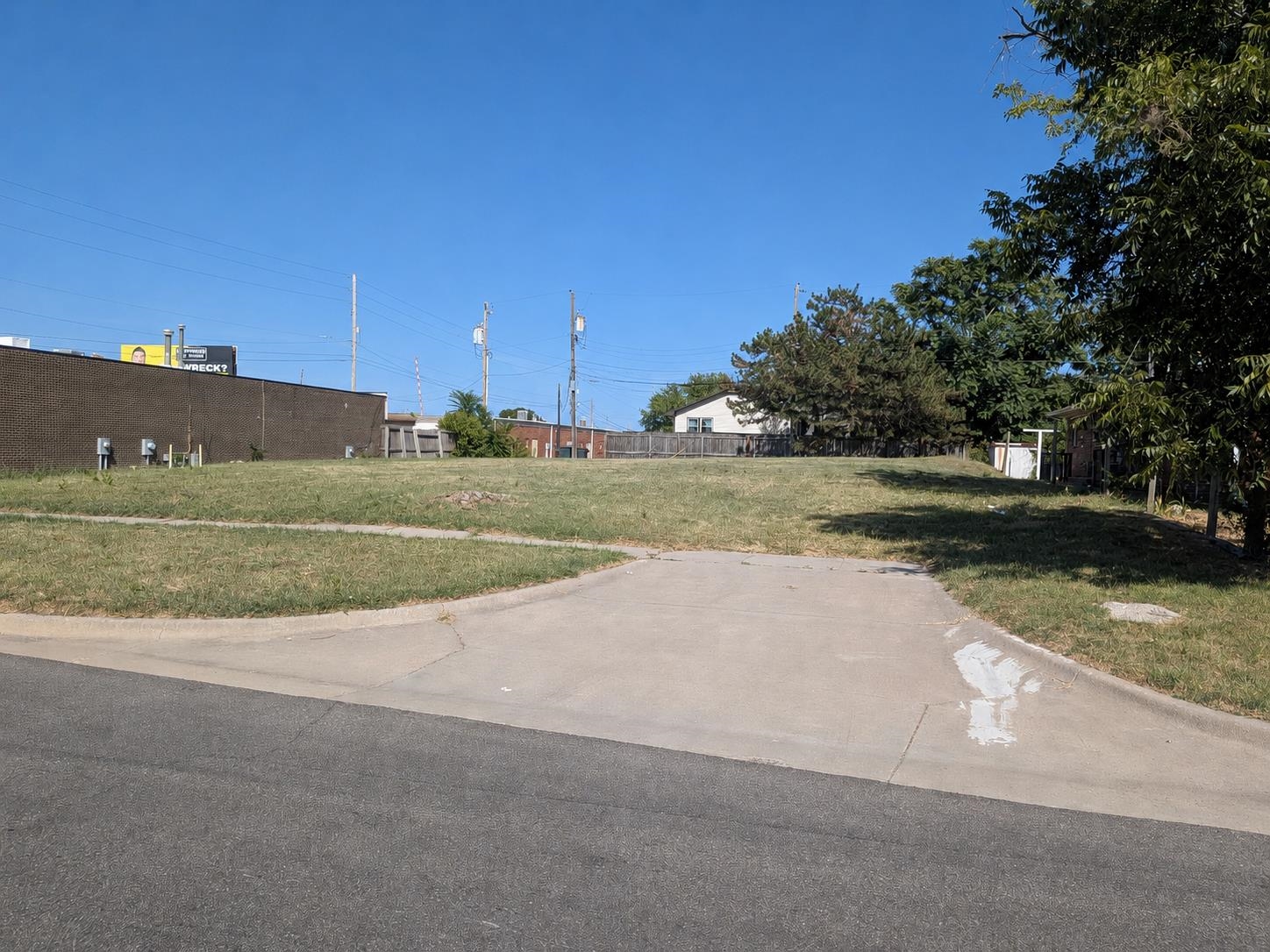 642 N Sheridan Ave. Property Photo 1