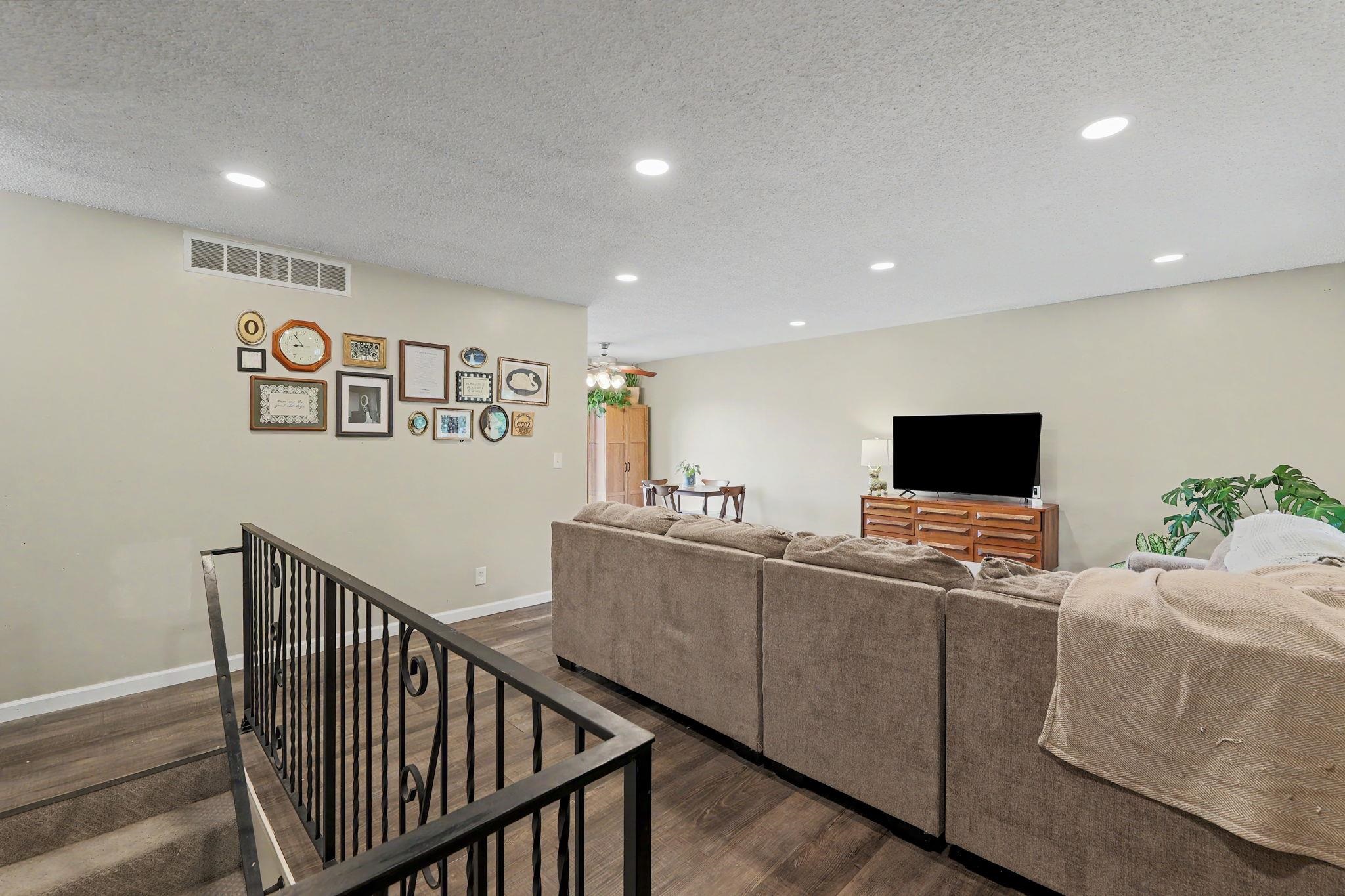 10603 W Nantucket St Property Photo 5