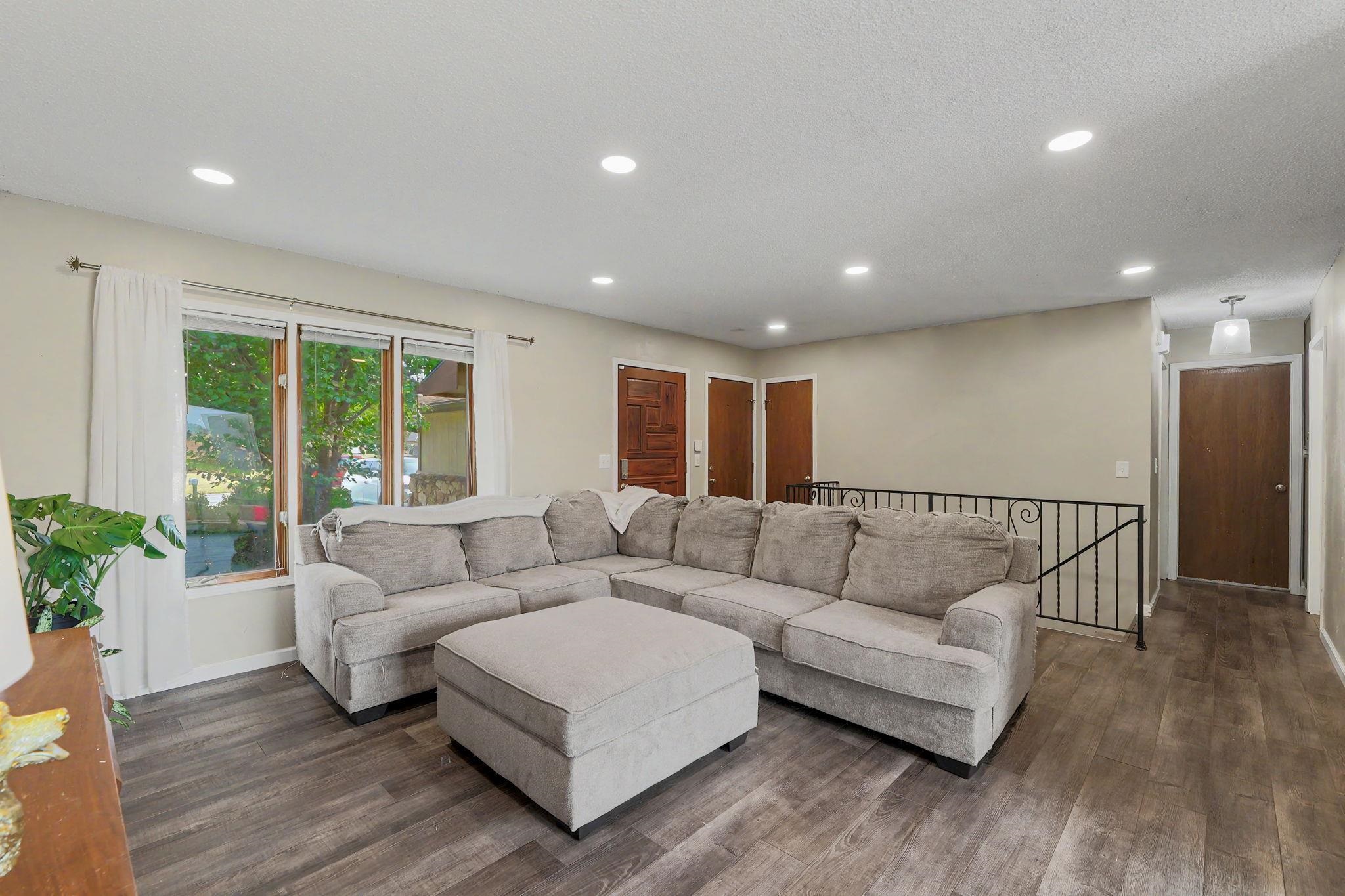 10603 W Nantucket St Property Photo 6