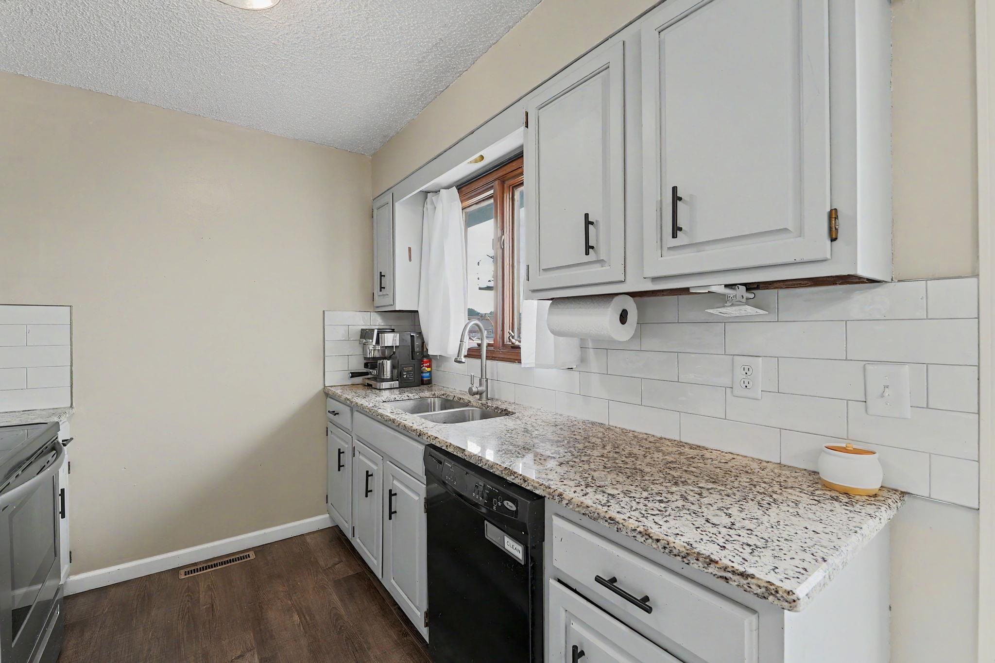 10603 W Nantucket St Property Photo 11
