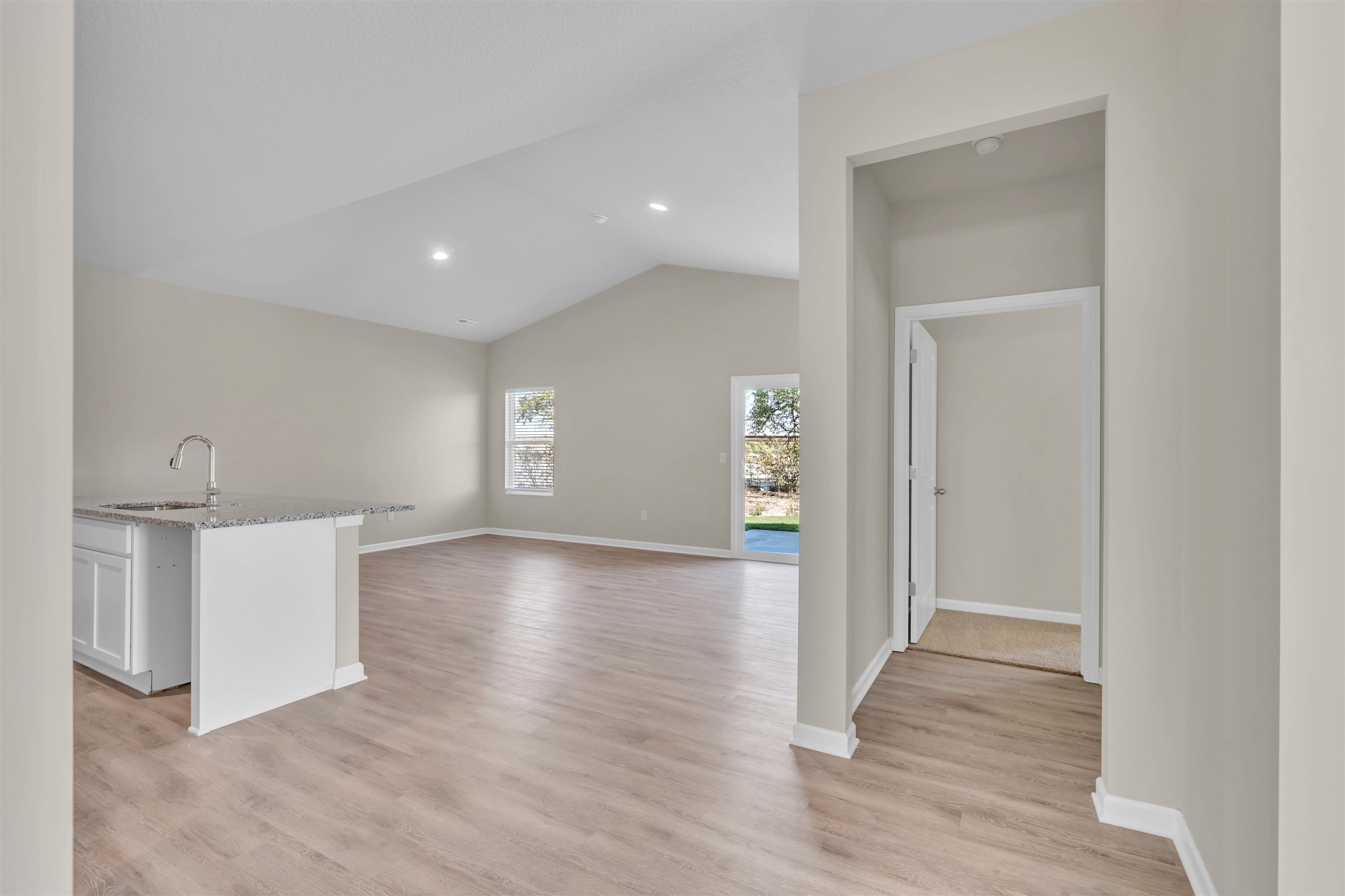 9404 E Hurst St Property Photo 10
