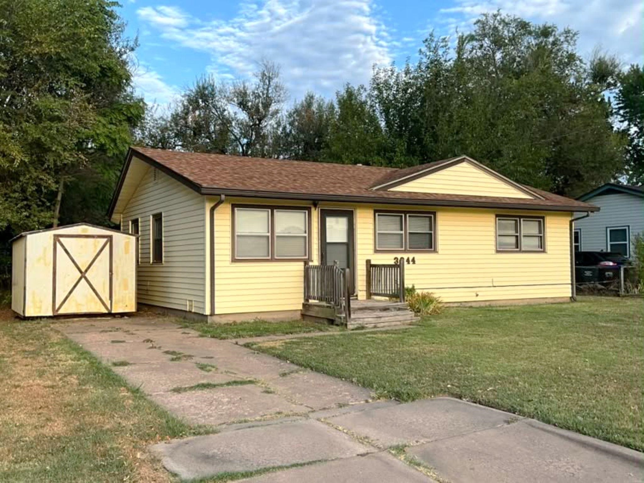 3344 S Vine Property Photo 2