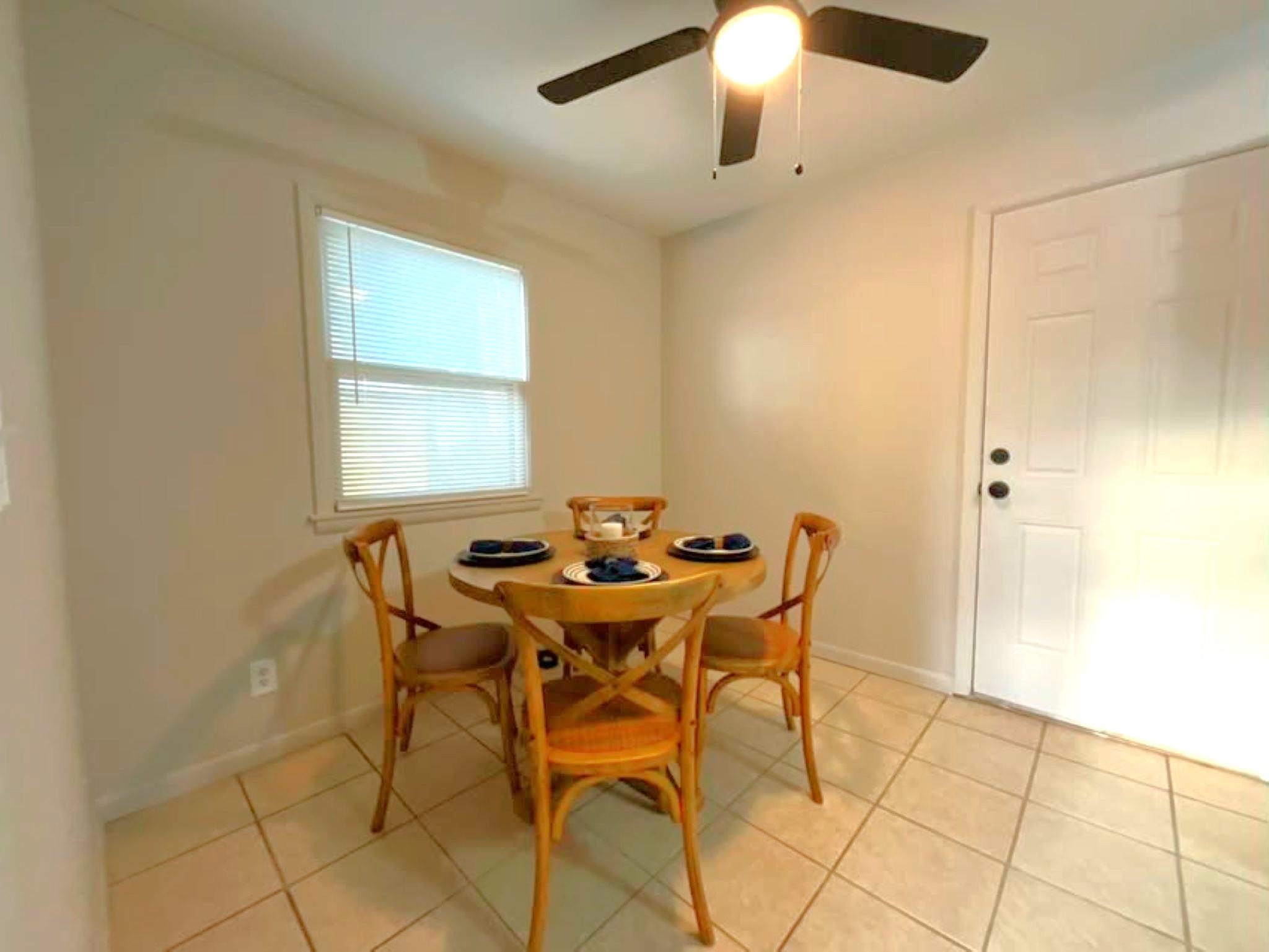 3344 S Vine Property Photo 5