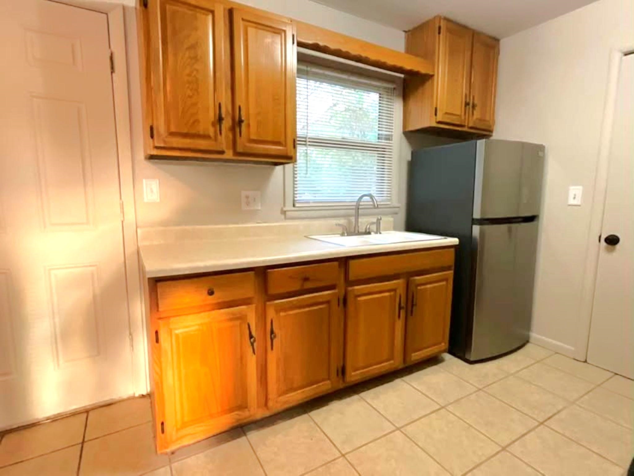 3344 S Vine Property Photo 7