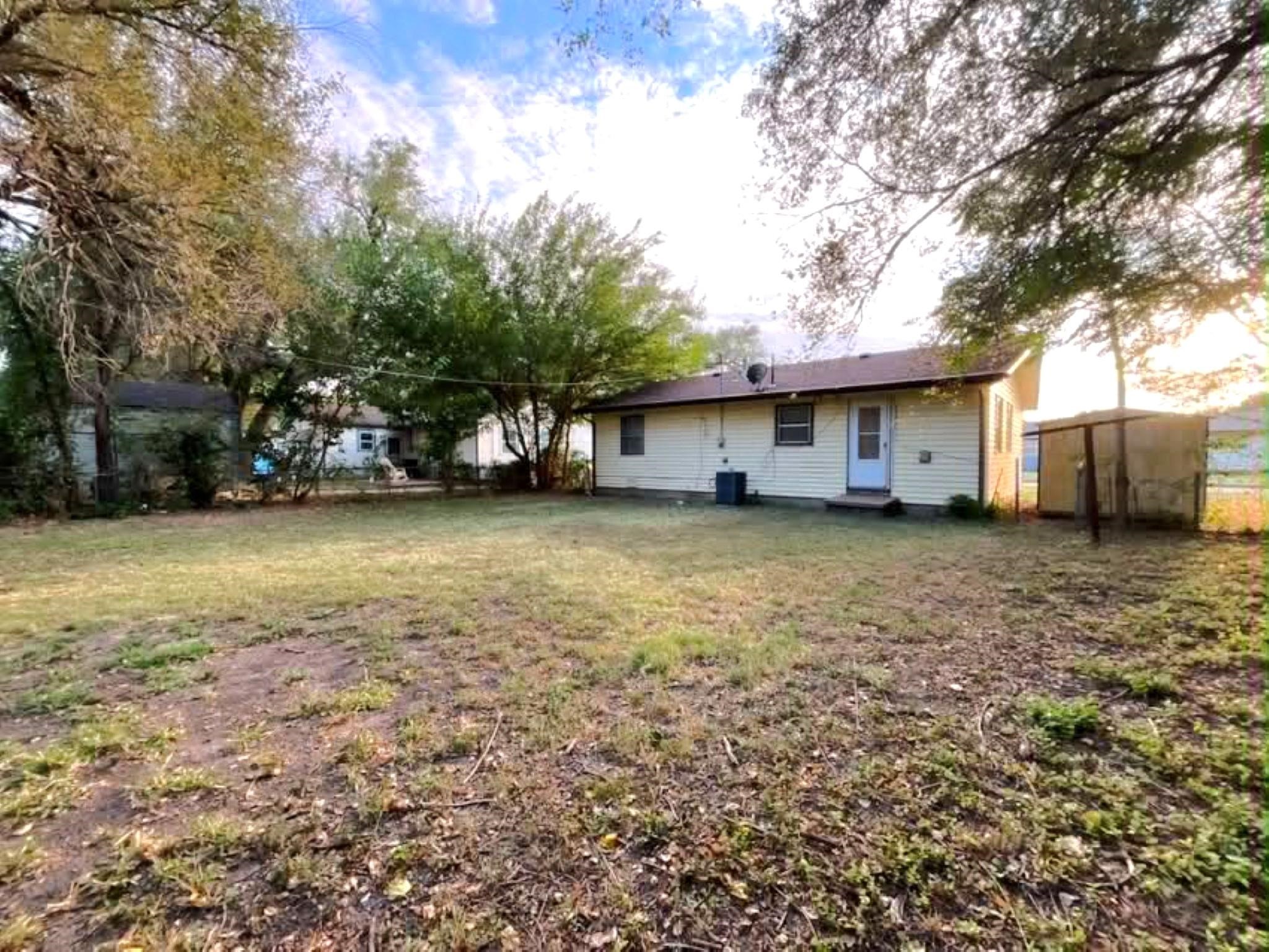 3344 S Vine Property Photo 15