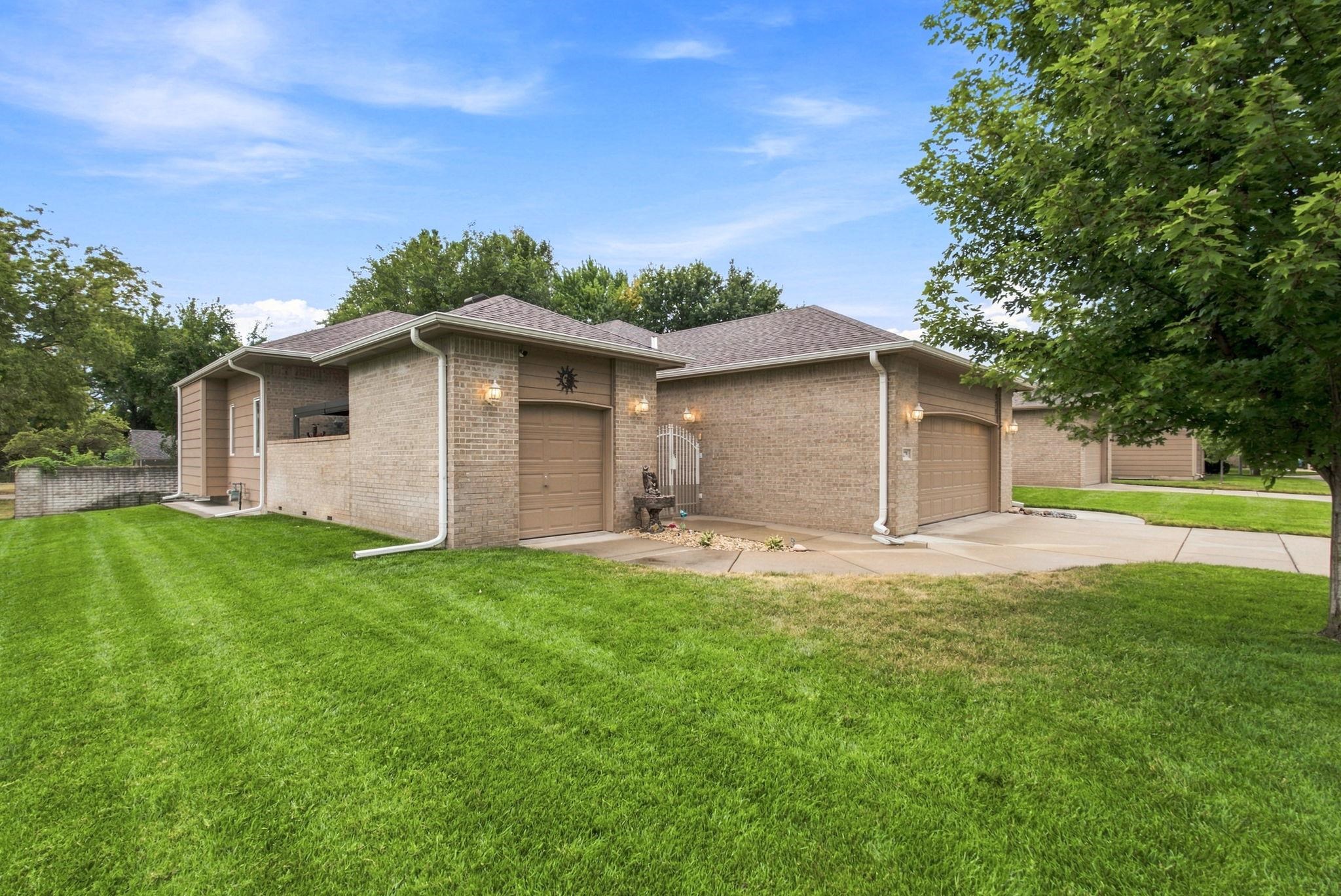 279 S Byron Property Photo 2