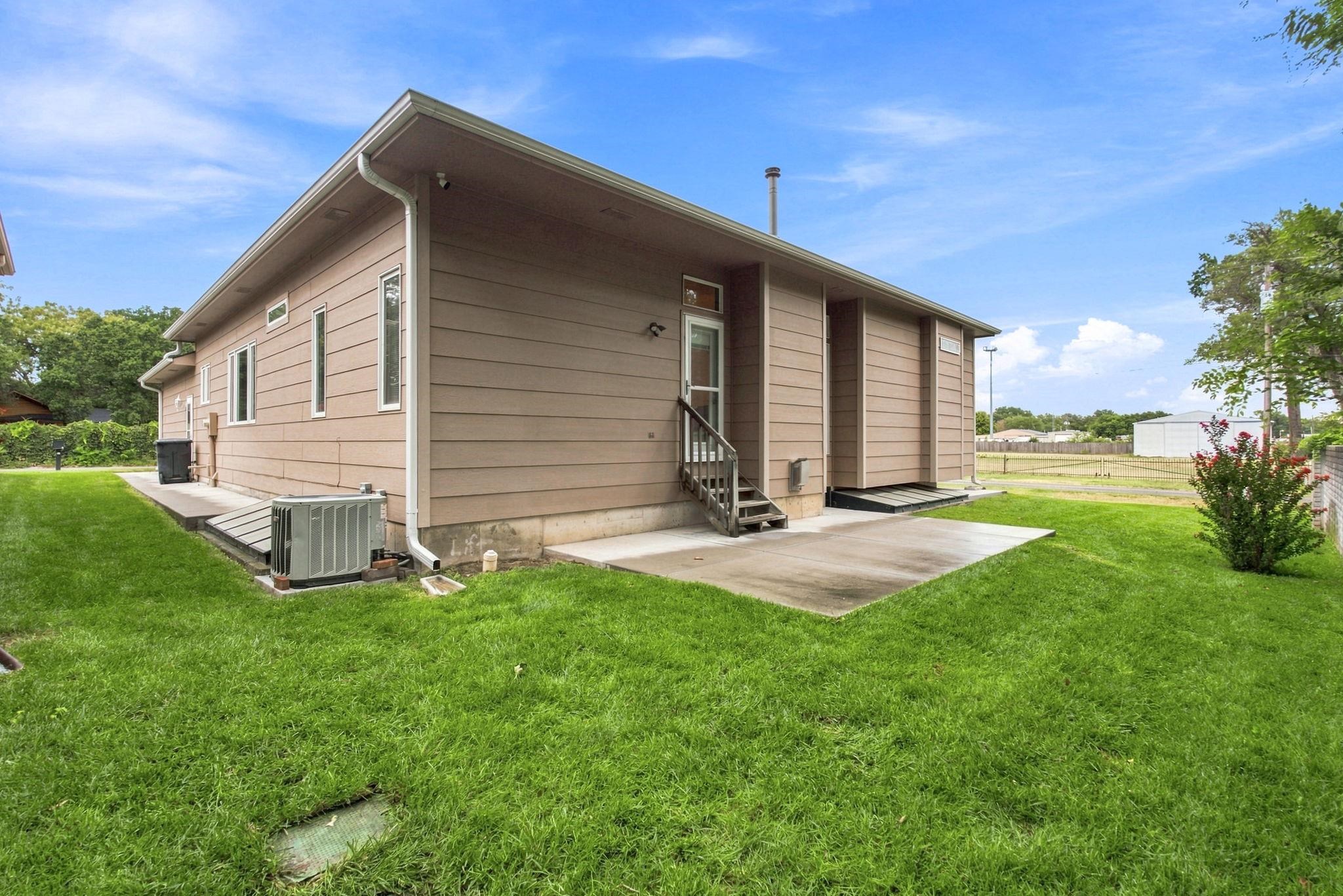 279 S Byron Property Photo 32