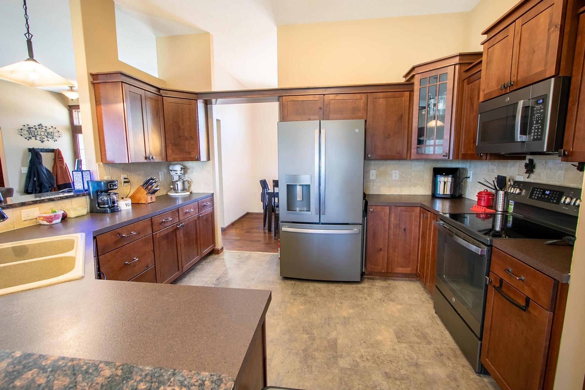 727 Goldspike Property Photo 6