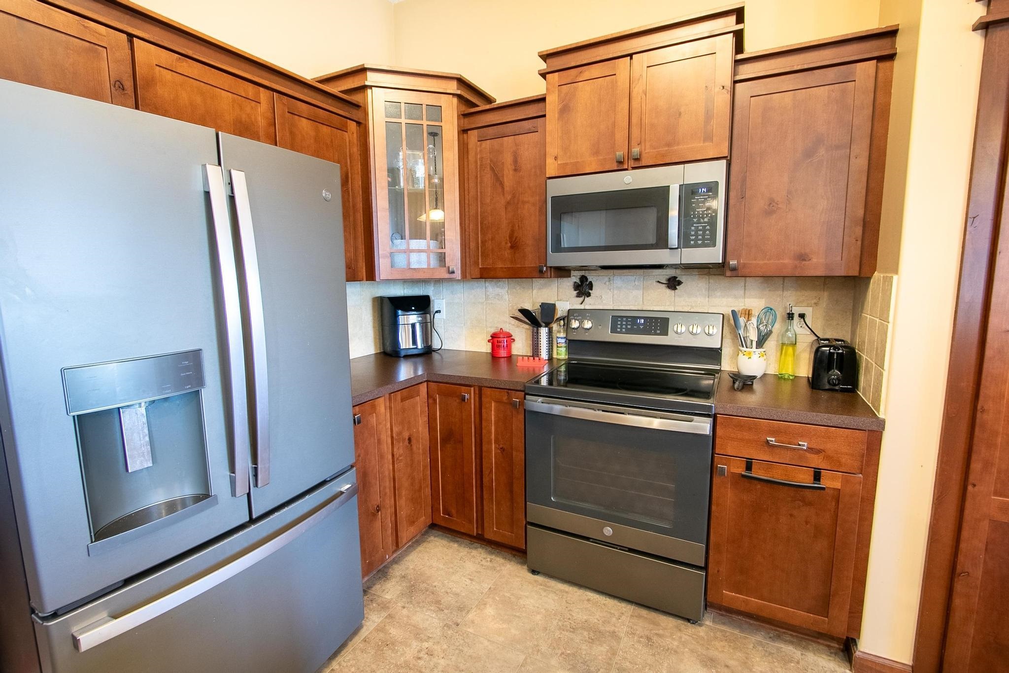 727 Goldspike Property Photo 8