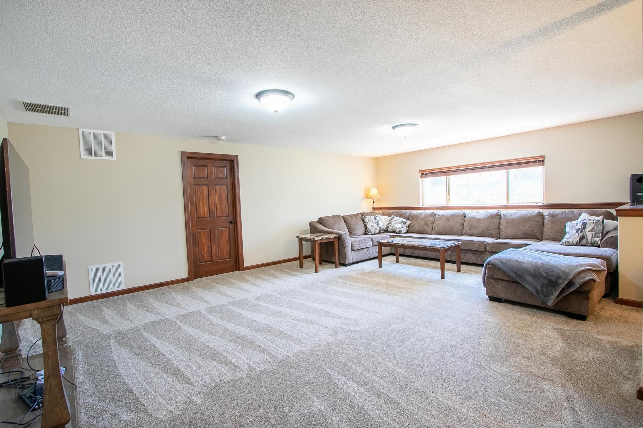 727 Goldspike Property Photo 18