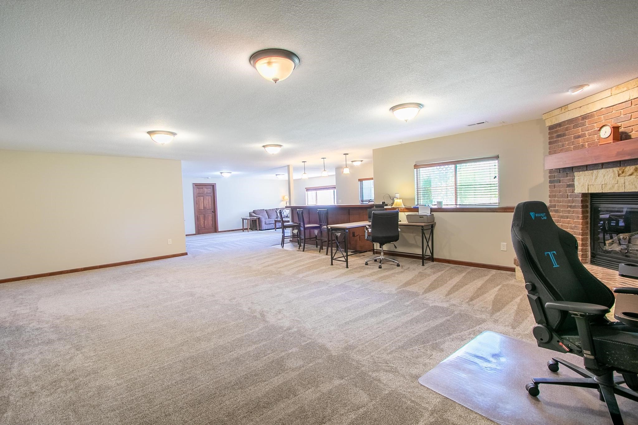 727 Goldspike Property Photo 20