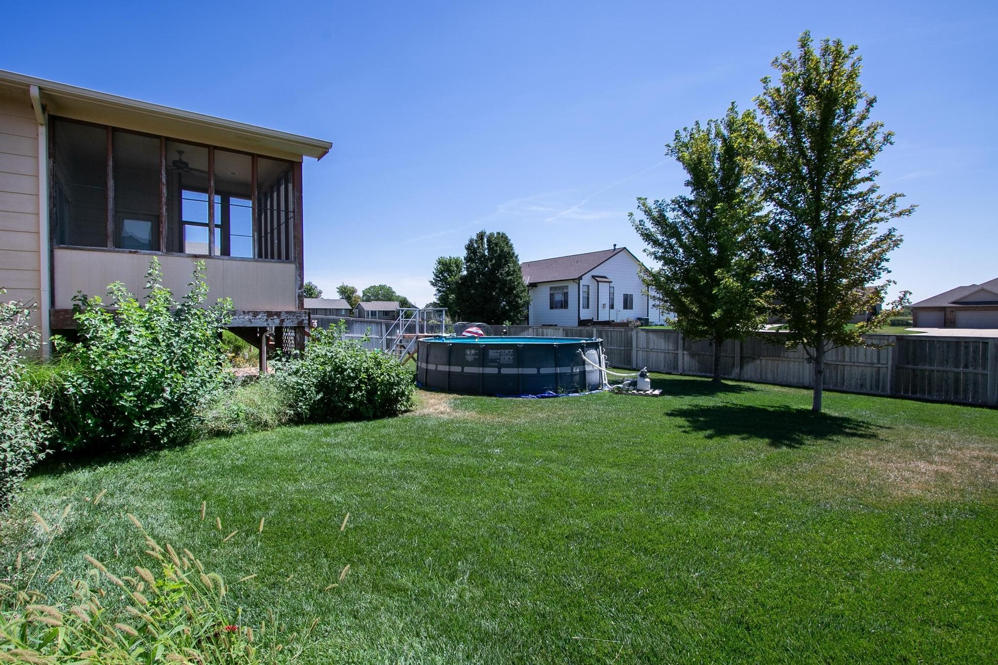 727 Goldspike Property Photo 27