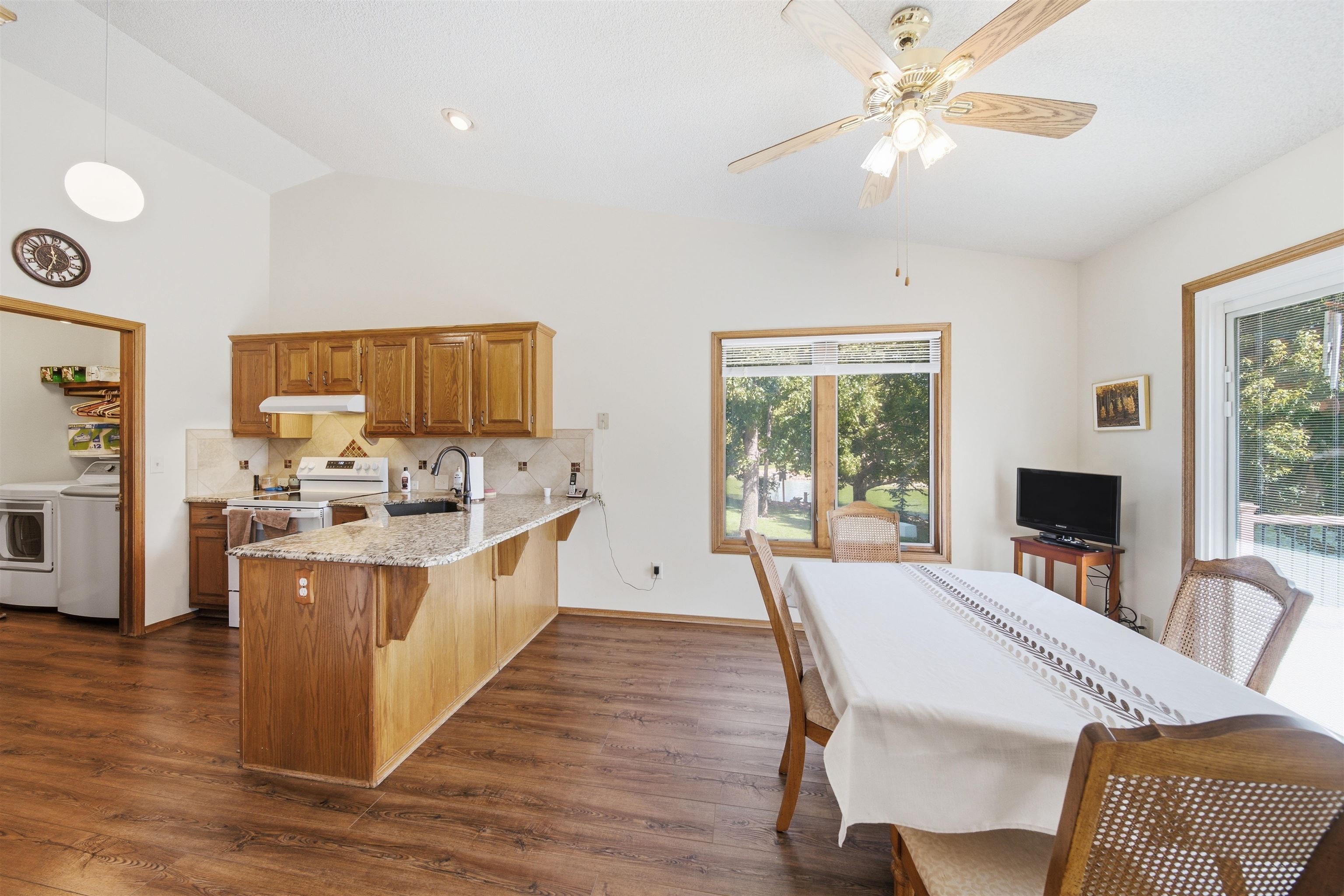 2314 N Parkridge Ct Property Photo 5