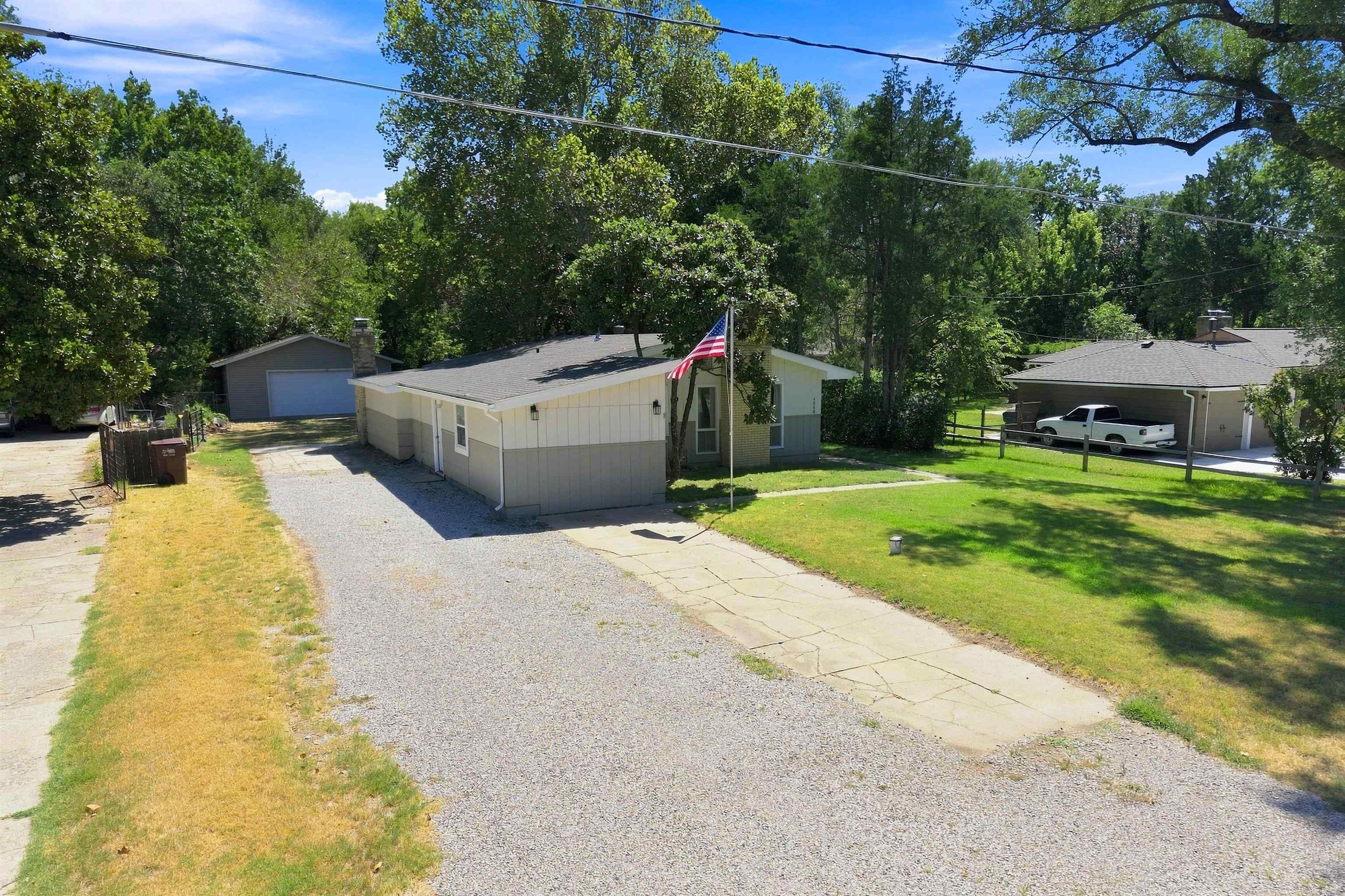 4840 N Sullivan Property Photo 10