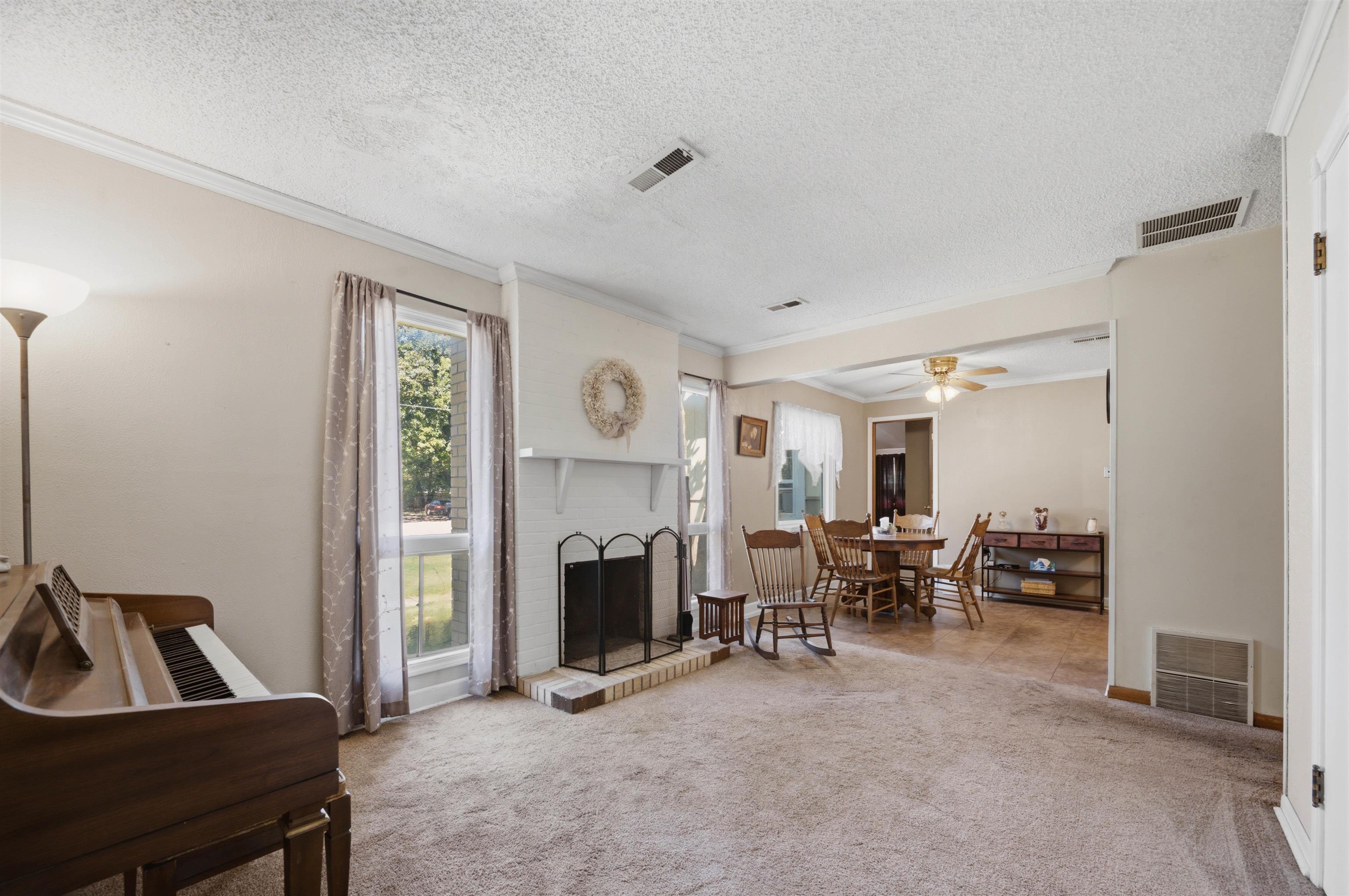 4840 N Sullivan Property Photo 15