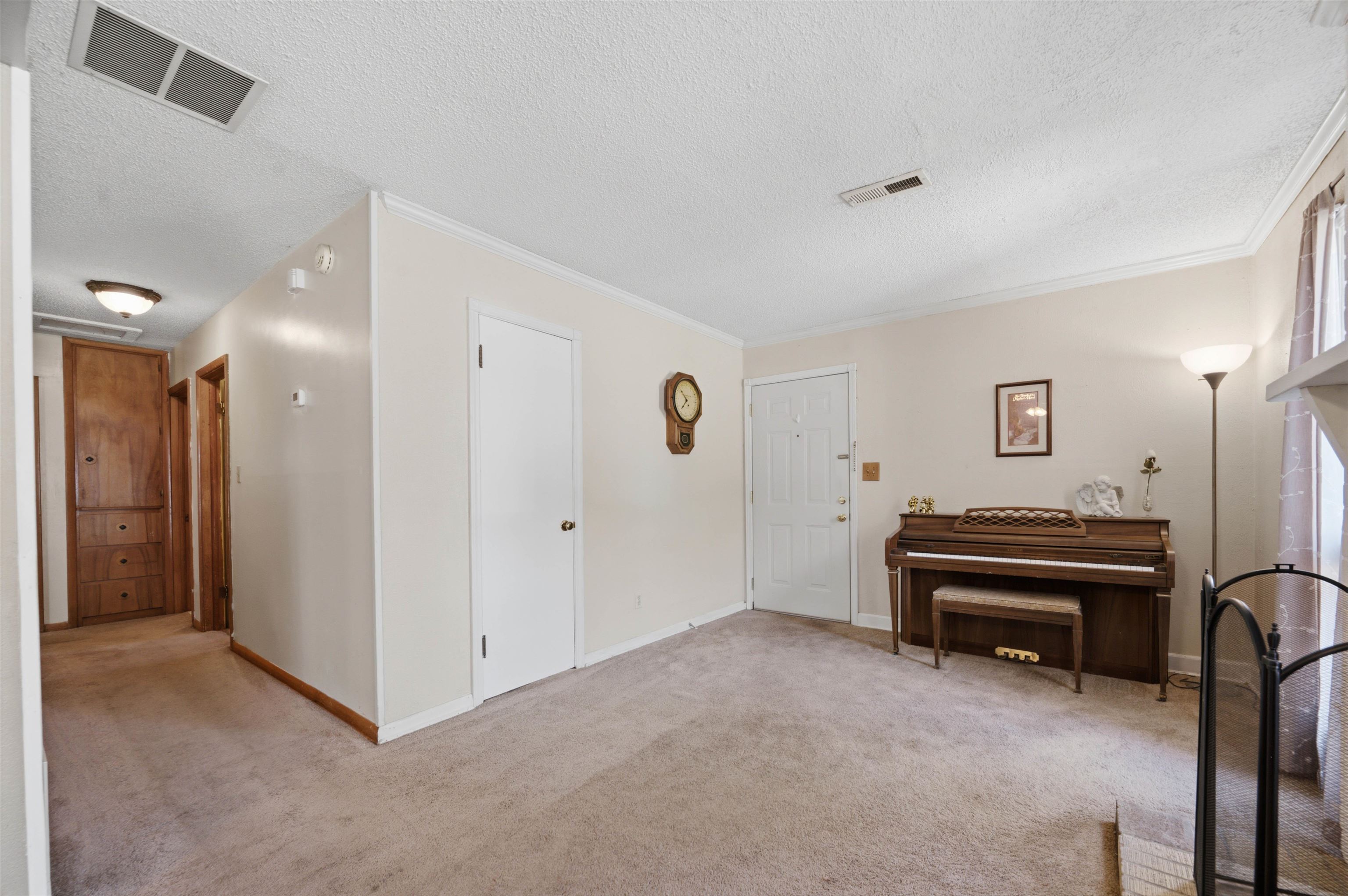 4840 N Sullivan Property Photo 18