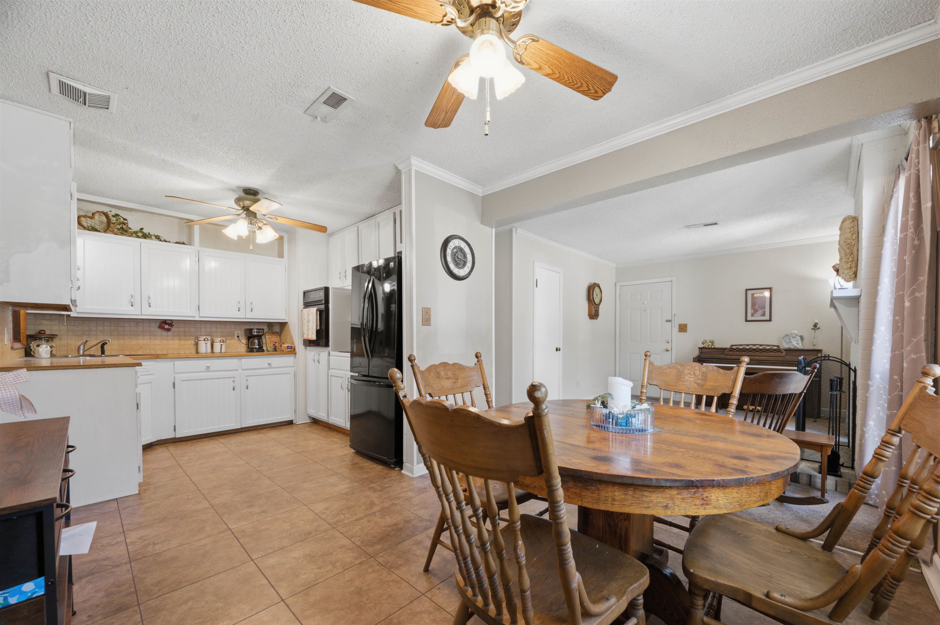 4840 N Sullivan Property Photo 20