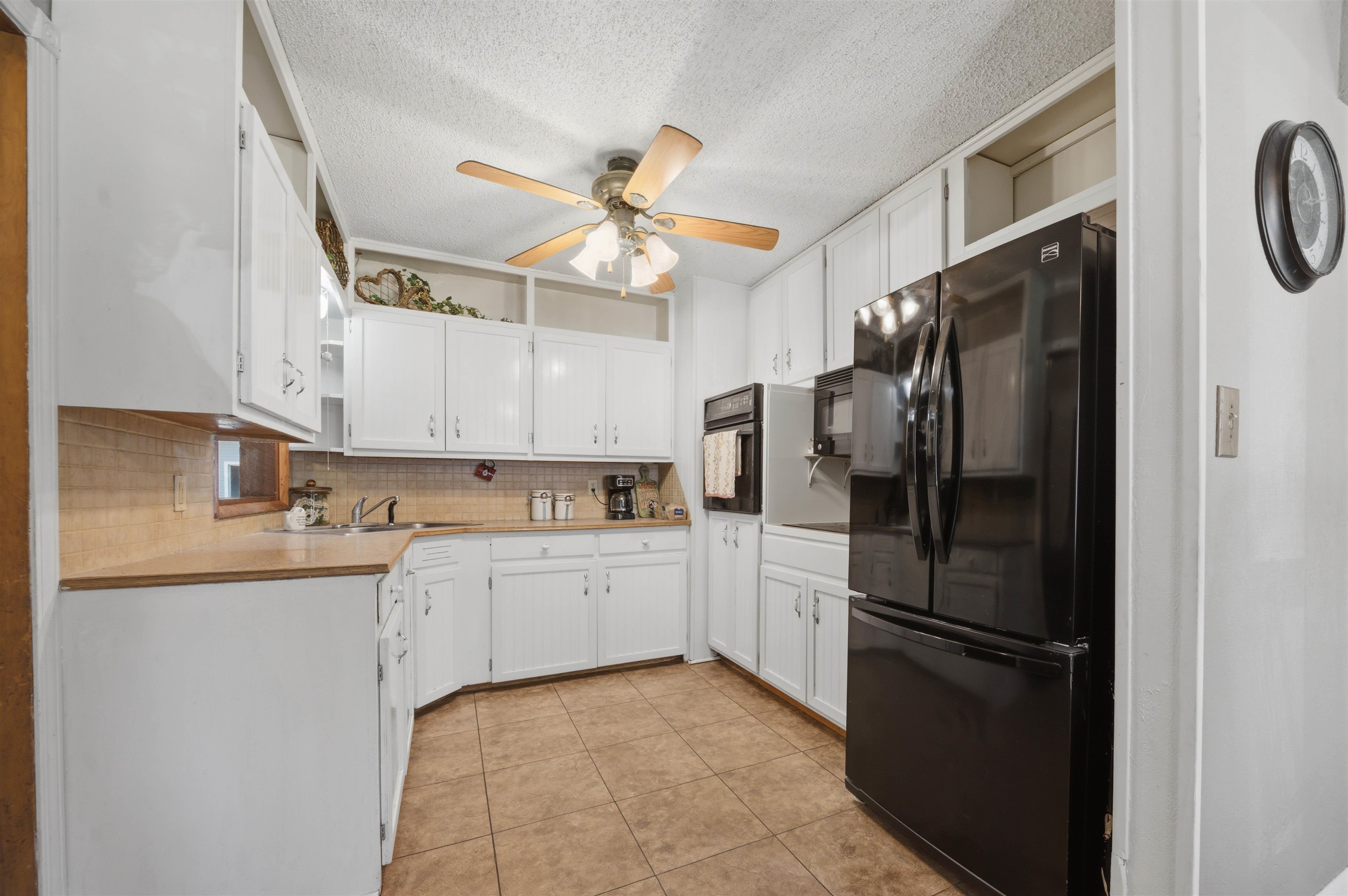 4840 N Sullivan Property Photo 21