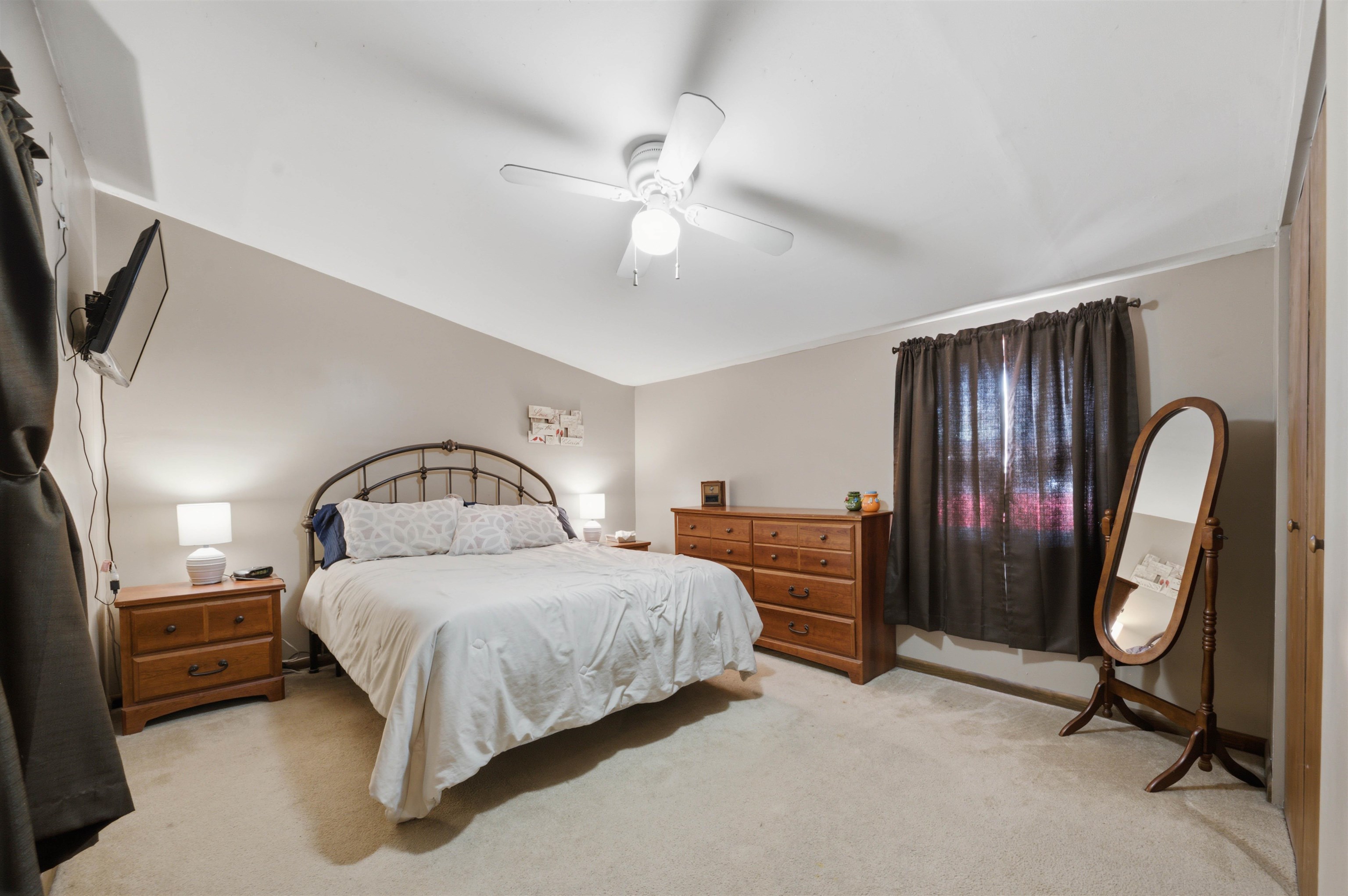 4840 N Sullivan Property Photo 28