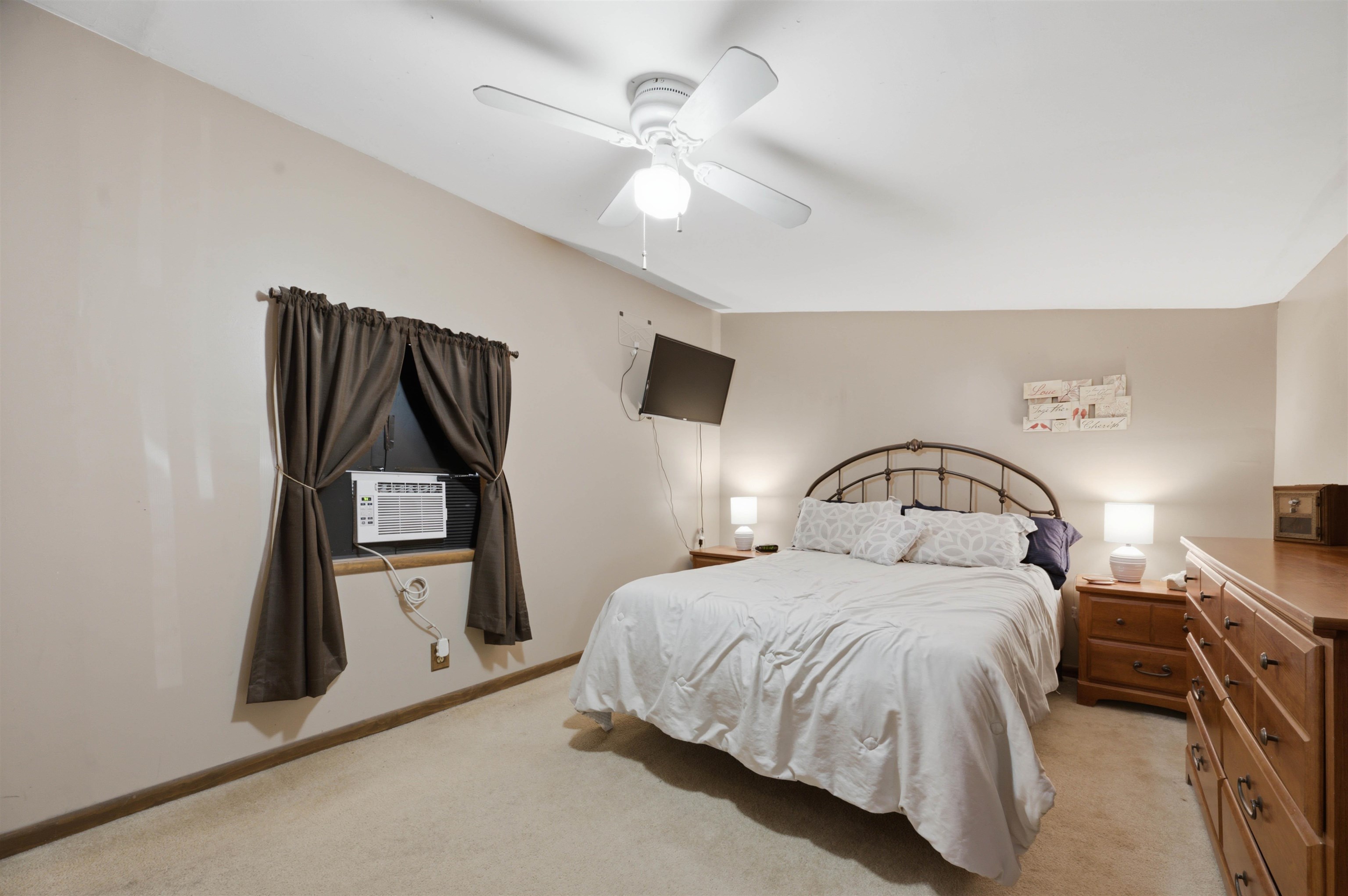 4840 N Sullivan Property Photo 29