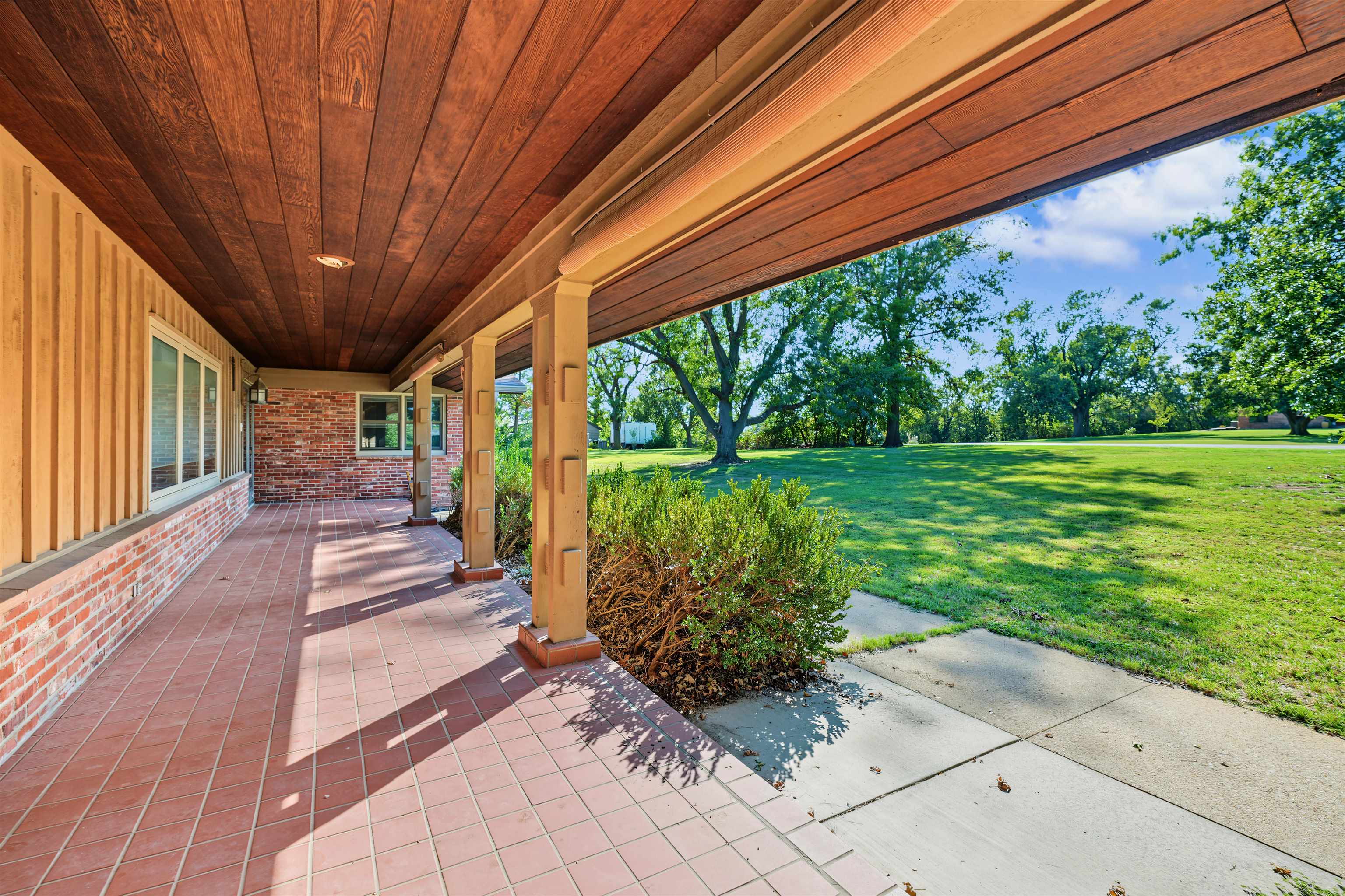 534 Upper Mill Hts. Dr. Property Photo 2