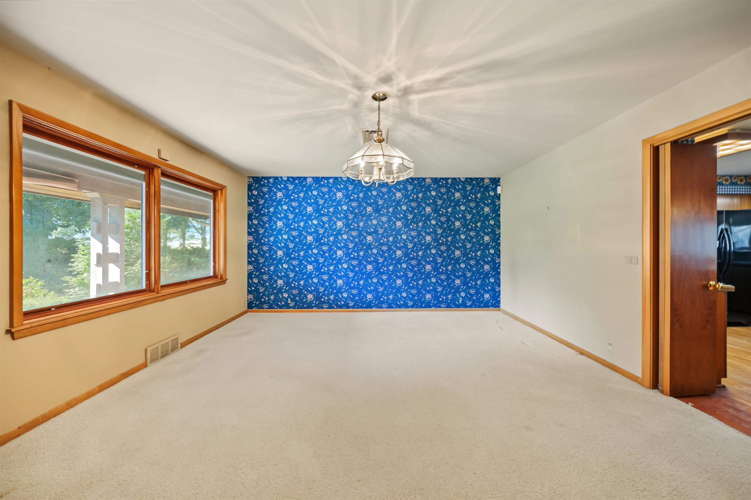 534 Upper Mill Hts. Dr. Property Photo 17