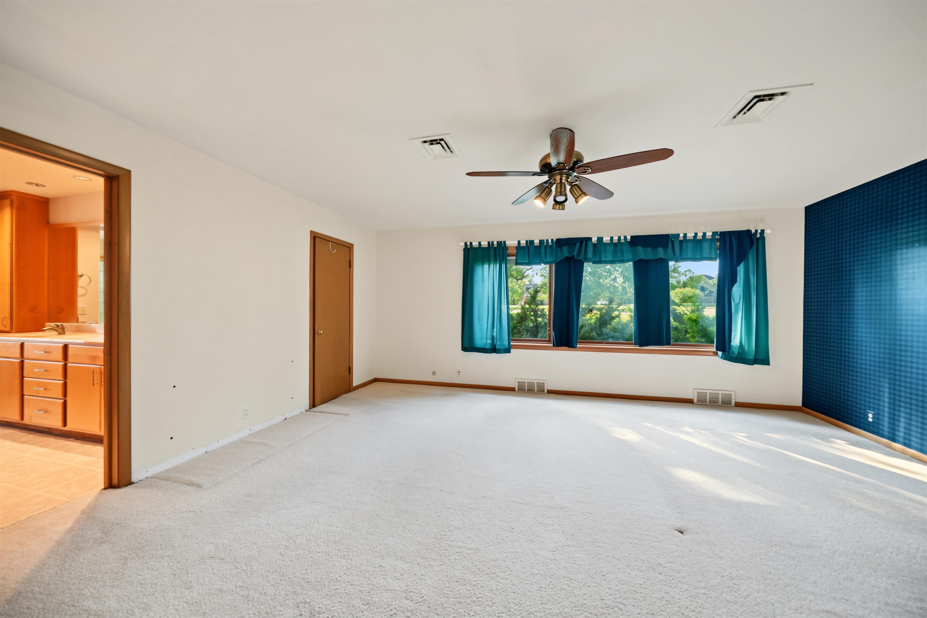 534 Upper Mill Hts. Dr. Property Photo 18